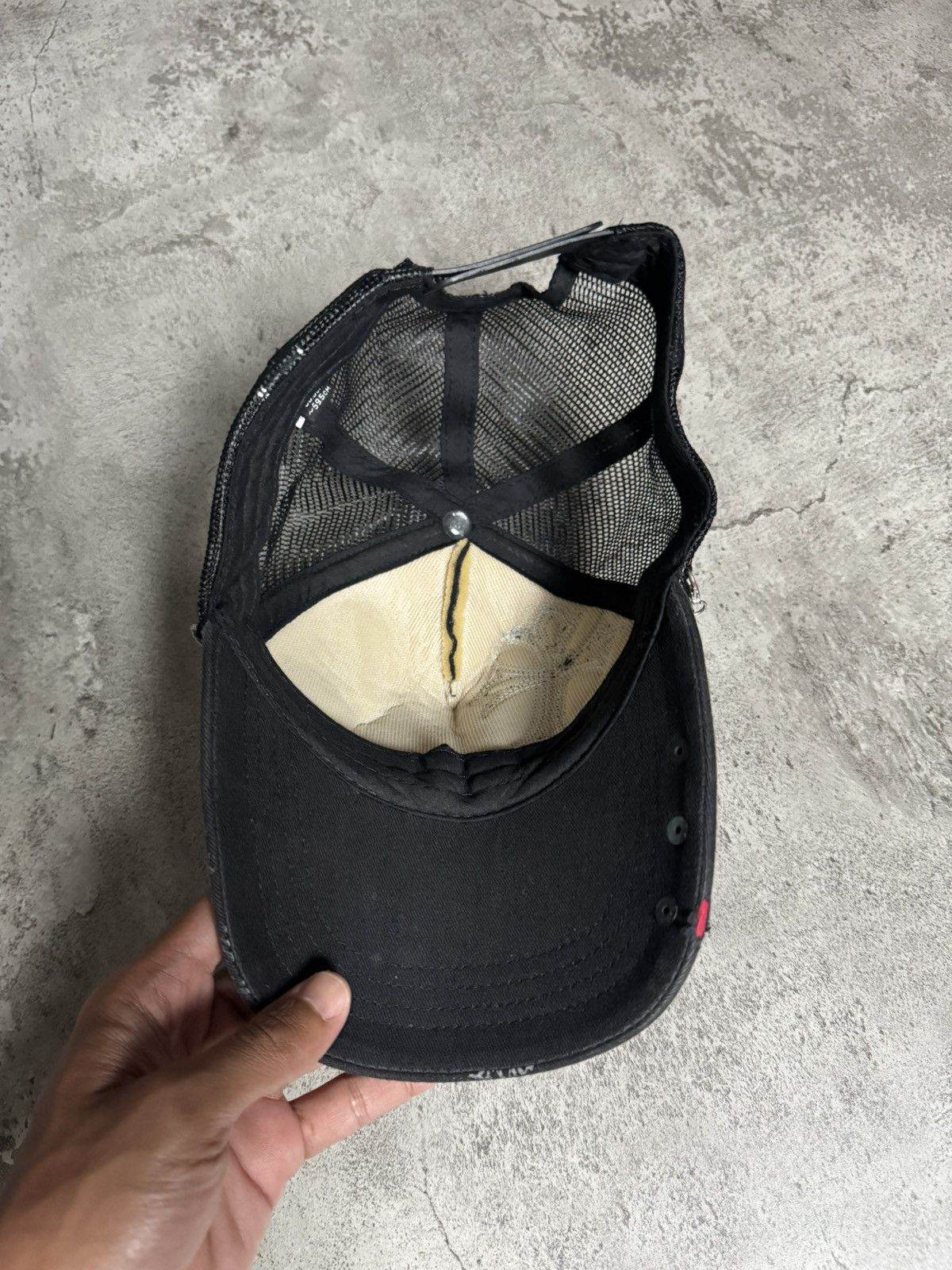 Japanese Brand DISTRESSED TRUCKER HAT CROSS & SKULL LOGO Size ONE SIZE - 7 Thumbnail