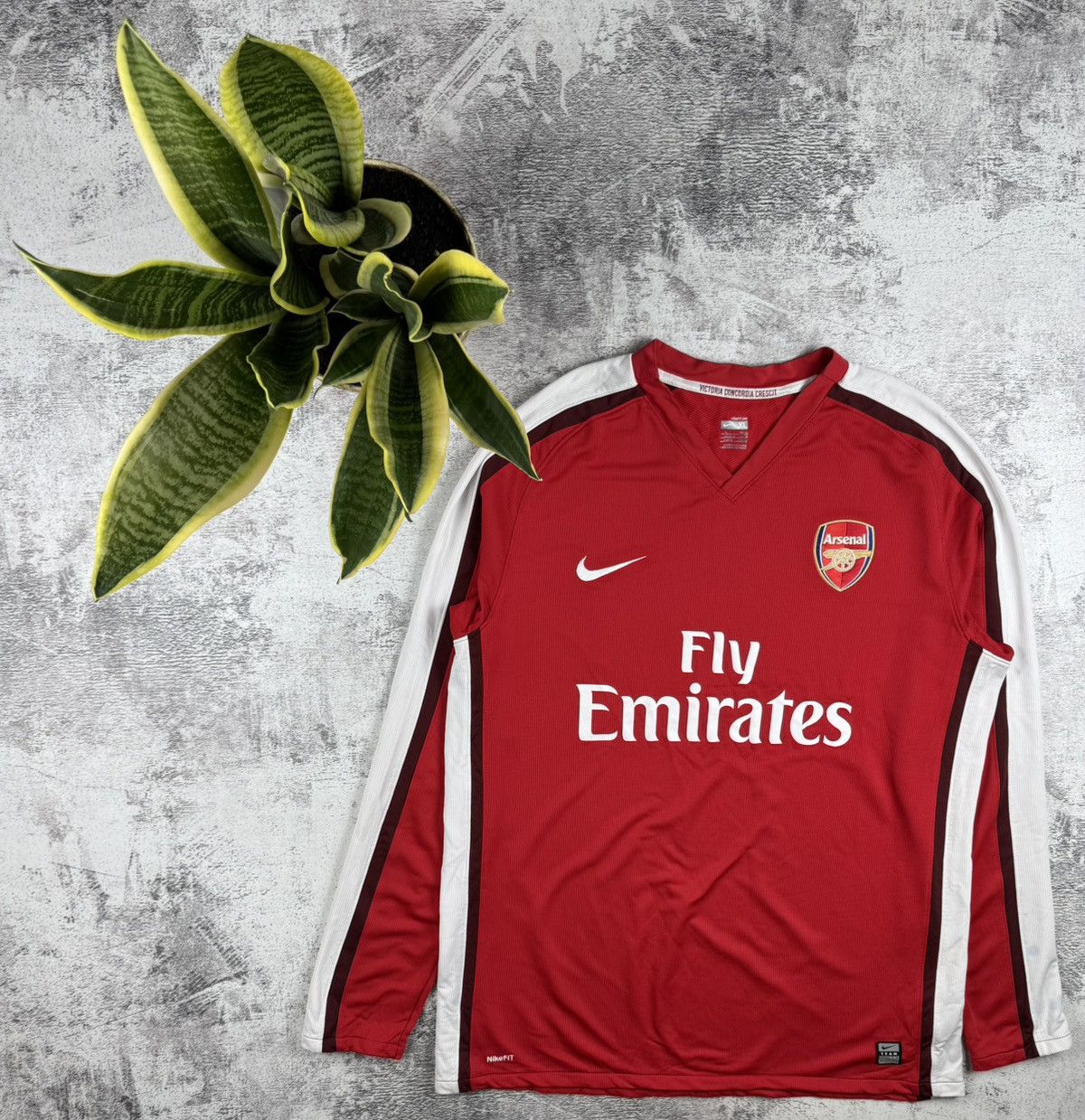 Nike Vintage Arsenal London Nike Red 2008/2010 Soccer Football XL T Shirt Jersey Kit Size US XL / EU 56 / 4 - 1 Thumbnail