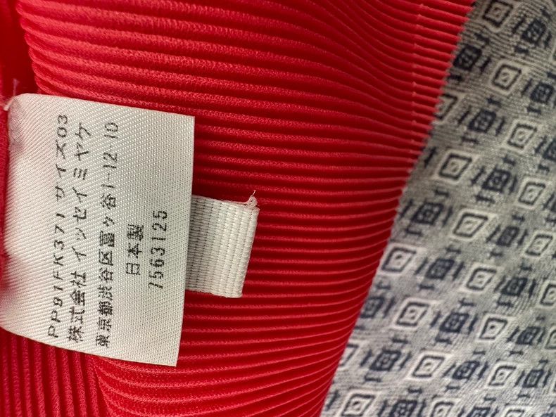 Issey Miyake issey miyake size:3 Watermelon red pleated top Size XXS / US 00 / IT 34 - 4 Thumbnail