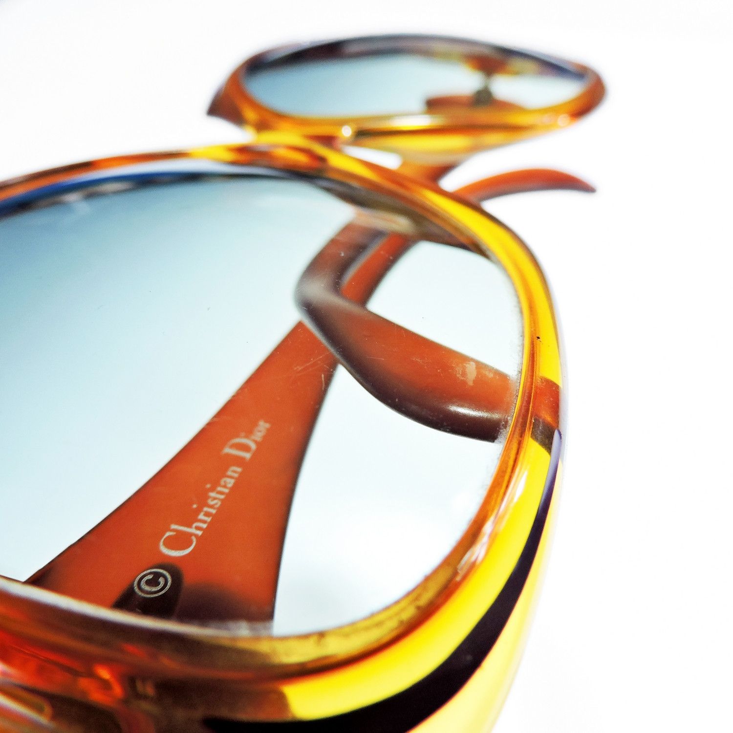 Dior 80’S CHRISTIAN DIOR FEMININE DESIGNER SUNGLASSES [2044] Size ONE SIZE - 12 Thumbnail