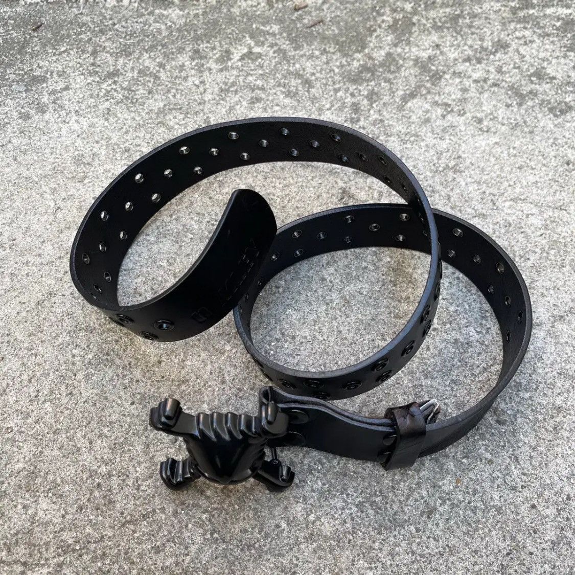 Oakley Oakley Black Skull Metal Buckle Leather Belt Size ONE SIZE - 2 Thumbnail