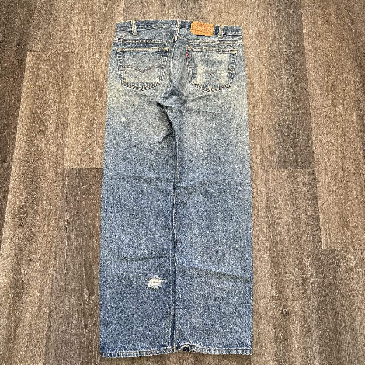 Levi's × StraightFaded × Vintage Crazy Vintage 80s Levi’s 501 button fly faded and worn jeans Size US 34 / EU 50 - 2 Thumbnail