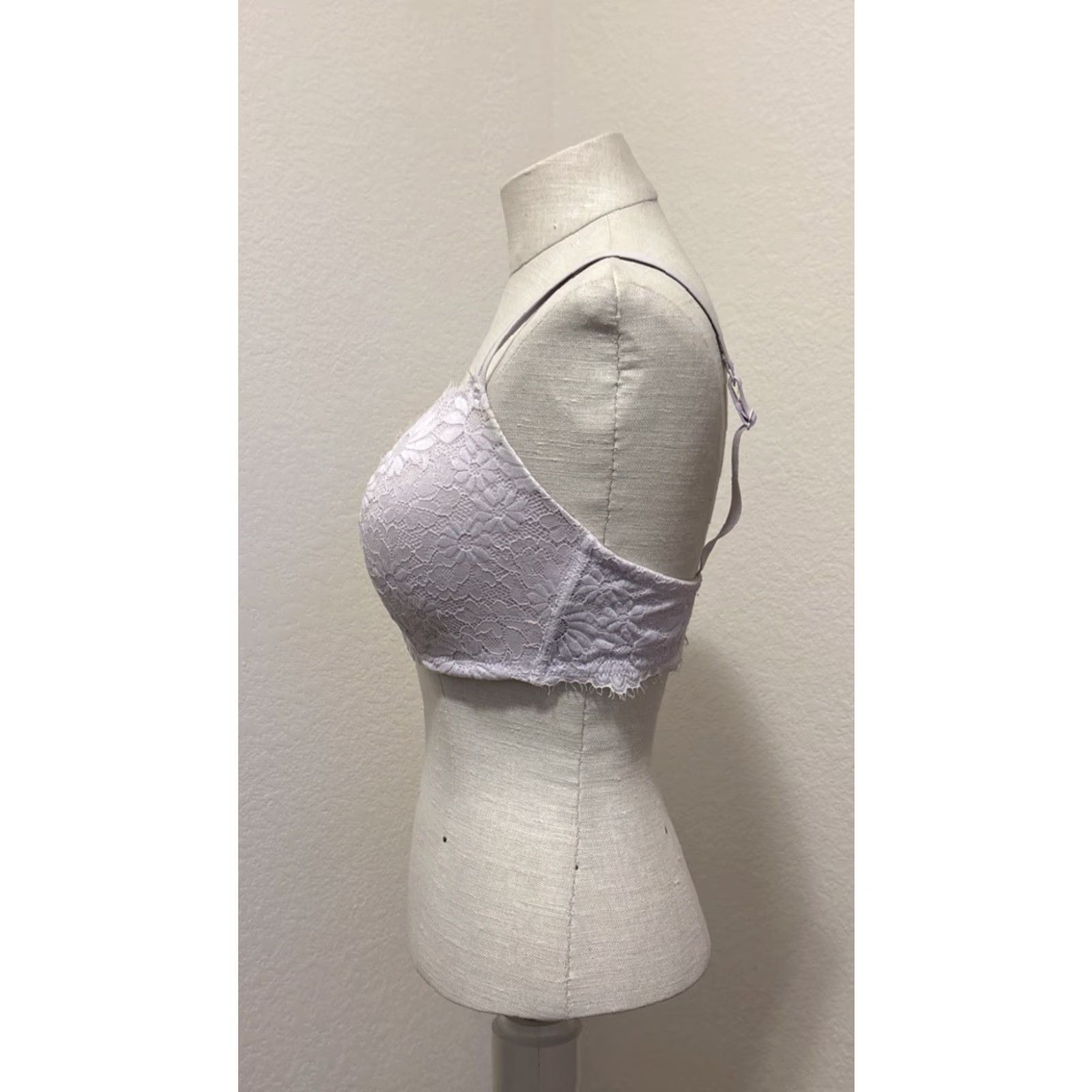 Vintage Aerie Wireless Bra 34DDD Lace Purple Back Closure Adjustable Plunge Girls Womens Mens Size ONE SIZE - 2 Thumbnail
