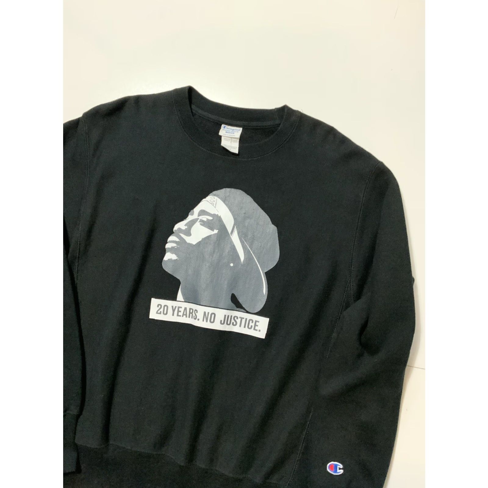 Champion VINTAGE Champion Reverse Weave Unsolved The Murders Of Tupac & Notorious Sweatshirt Sz.M Size US M / EU 48-50 / 2 - 3 Thumbnail