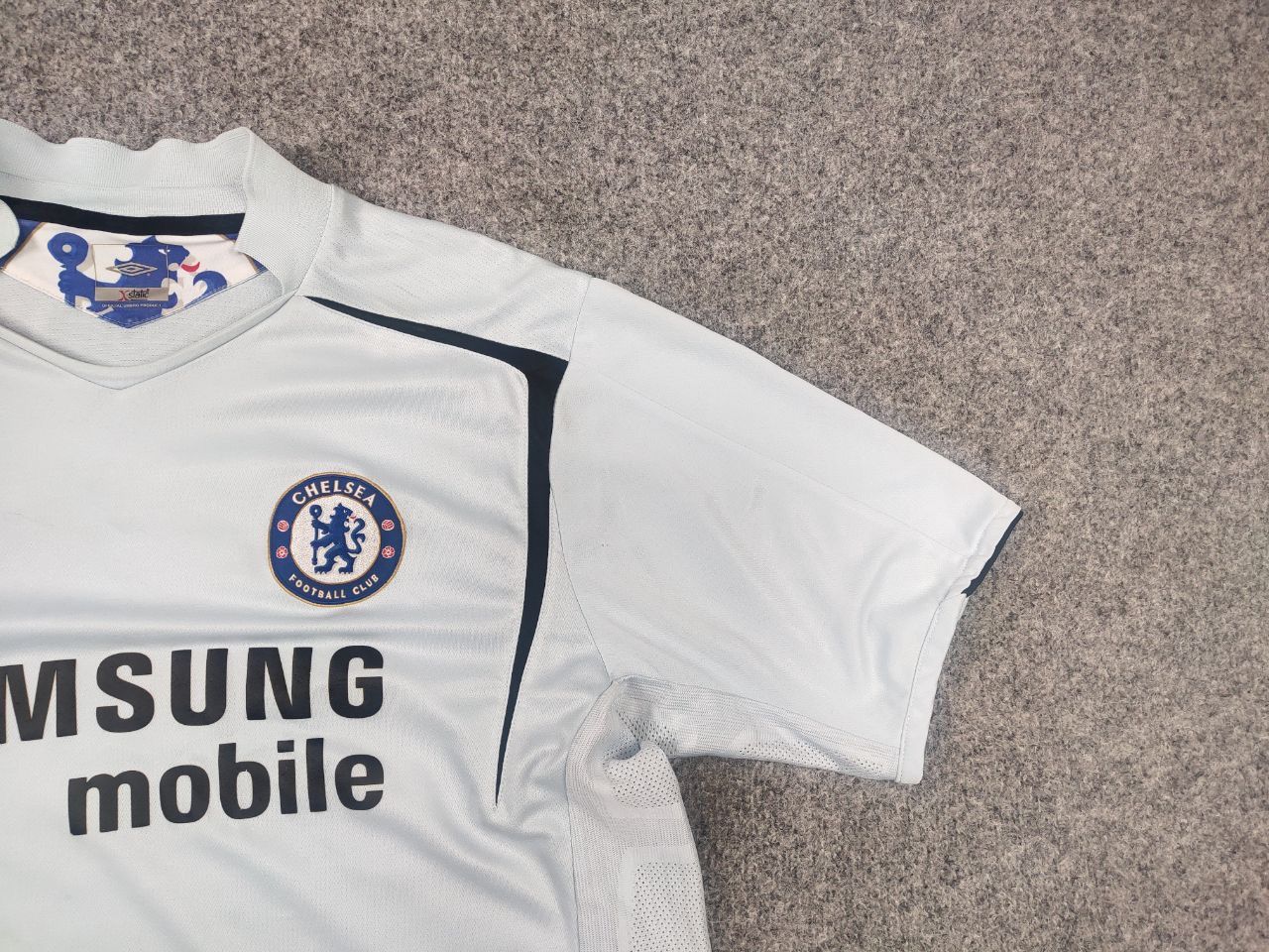 Umbro Vintage Chelsea Umbro 2005 06 Away soccer Jersey T-Shirt Size US XL / EU 56 / 4 - 4 Thumbnail