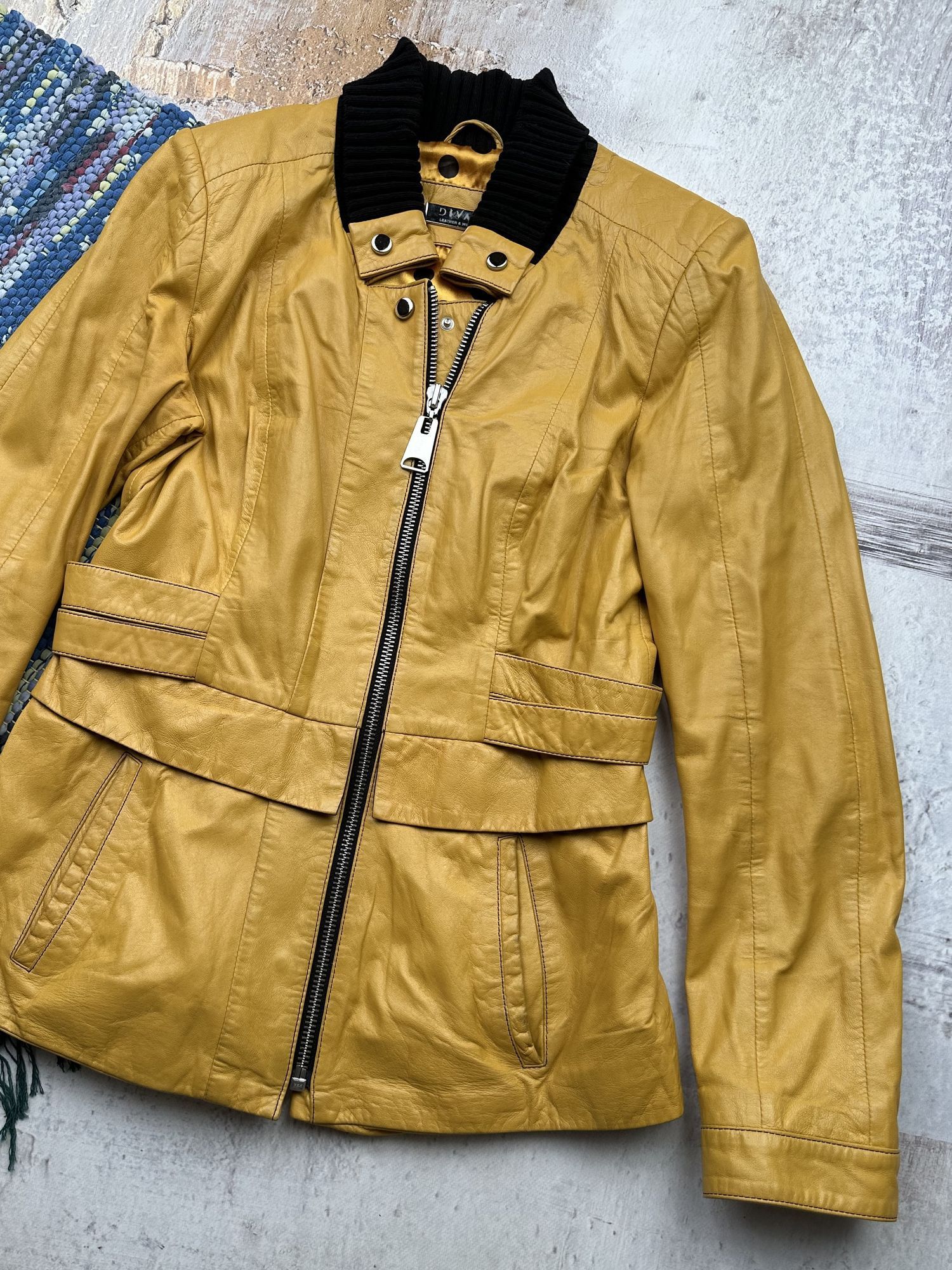 Vintage Vintage Leather Jacket With Bondage A472D15(245) Size M / US 6-8 / IT 42-44 - 3 Thumbnail