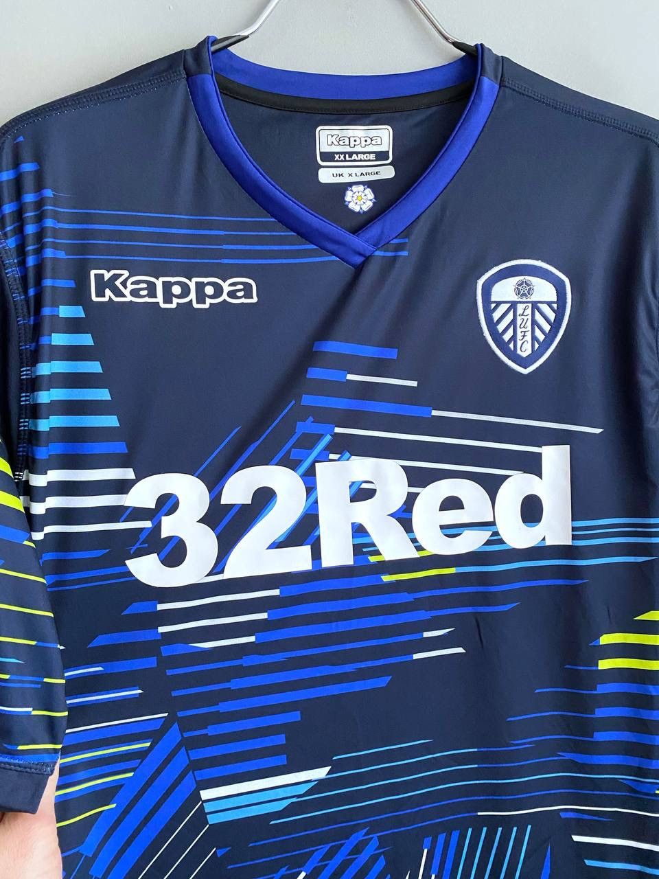 Kappa Leeds United 2018/19 Away Football Soccer Jersey, Size XL Size US XL / EU 56 / 4 - 5 Thumbnail