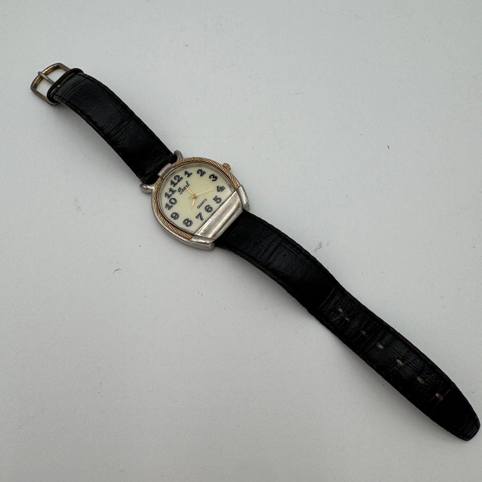 Vintage Vtg Pearl Horseshoe Watch Leather Band Black Ladies Size ONE SIZE - 1 Thumbnail