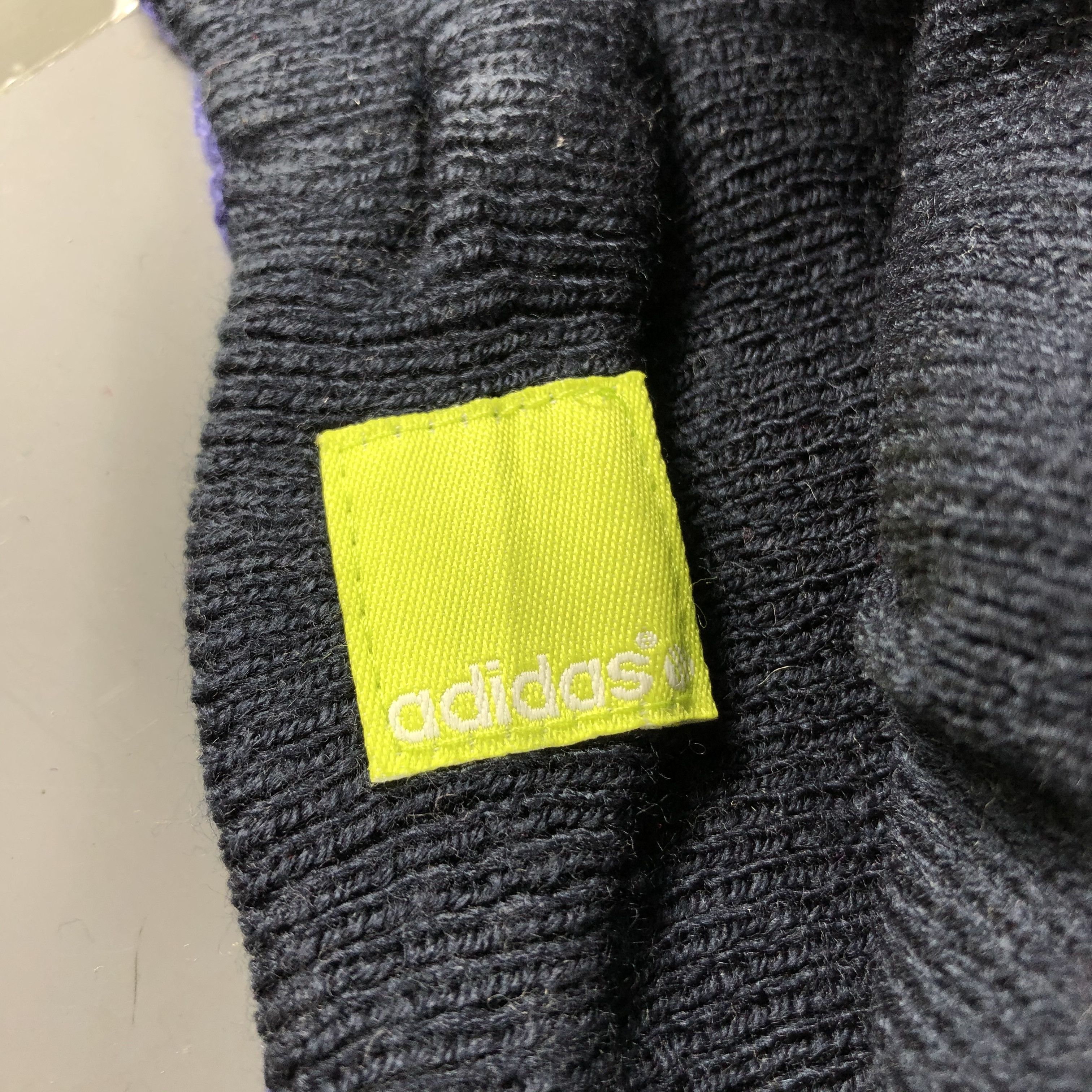 Vintage Adidas Bobble Visor Beanie Snowcap Snow Hat B650 Size ONE SIZE - 4 Thumbnail
