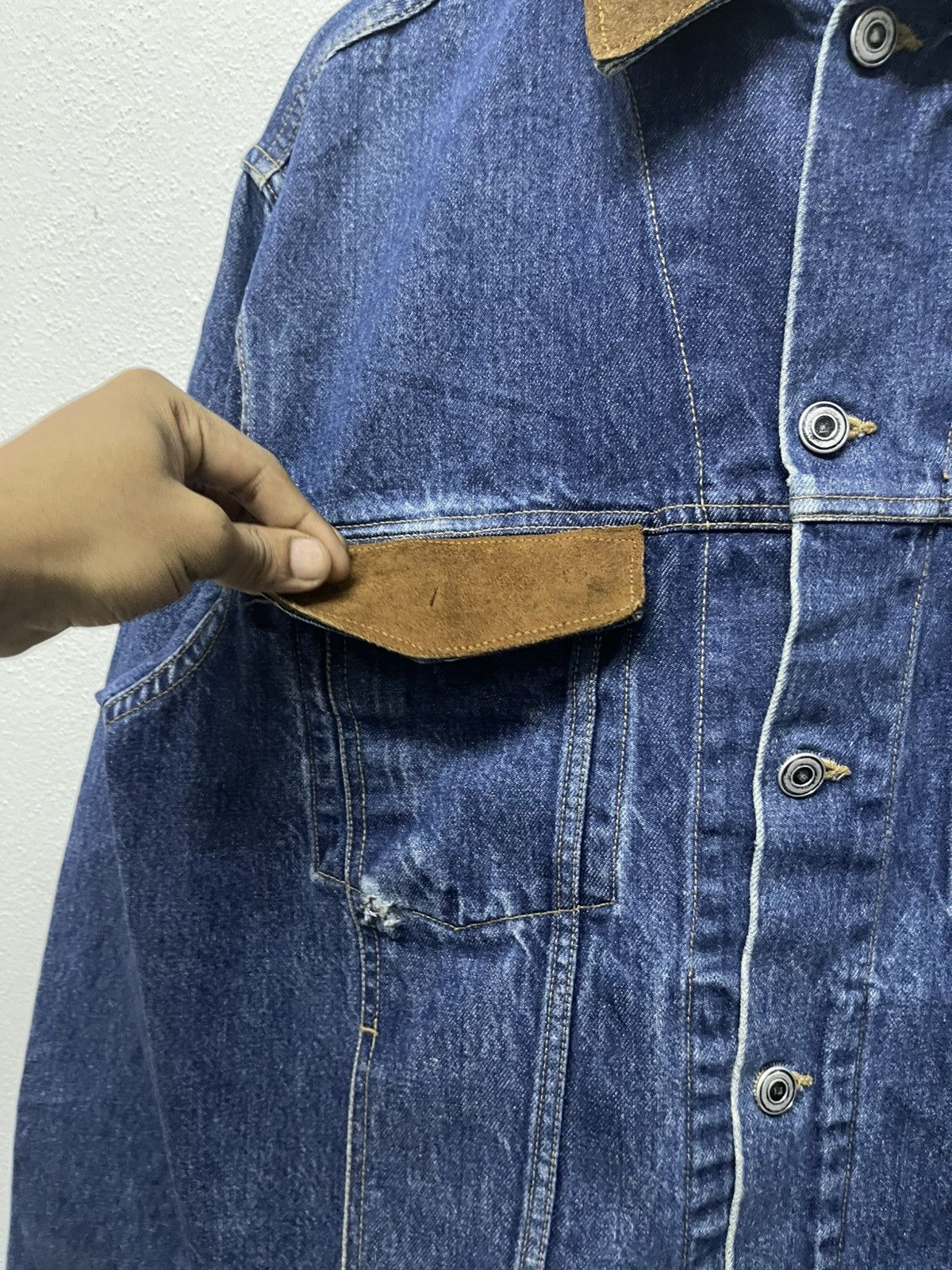 20471120 × Japanese Brand VINTAGE MR CHAMBRAY DENIM MIX LEATHER JACKET NAVAJO NATIVE Size US L / EU 52-54 / 3 - 6 Thumbnail