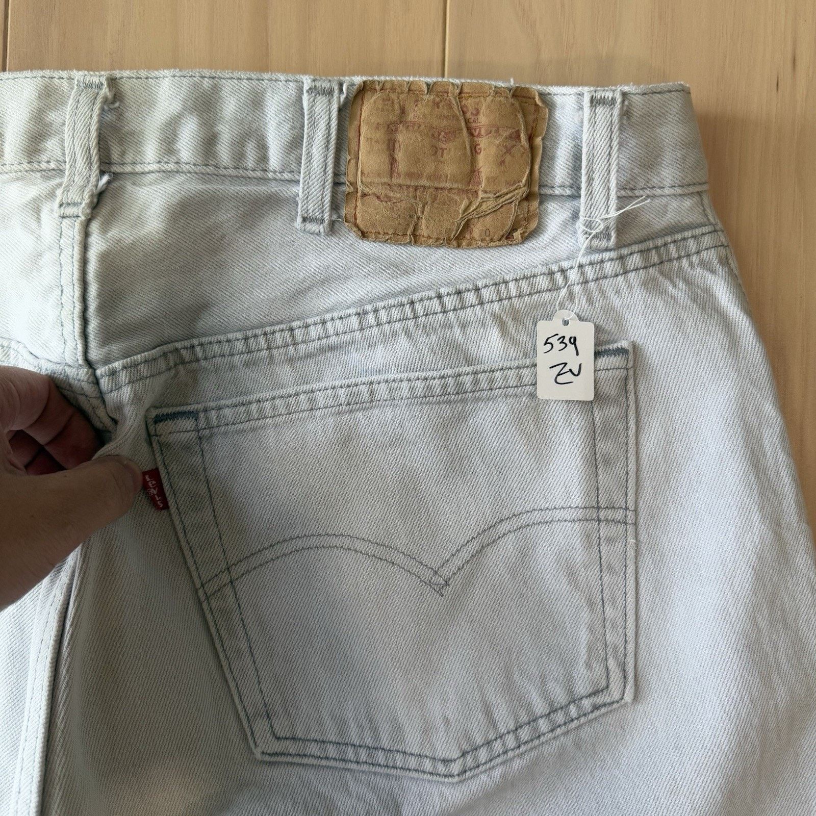 Levi's Vintage Levis 501 Jeans 37 Gray Light Wash 80s Made in USA Size US 37 - 9 Thumbnail
