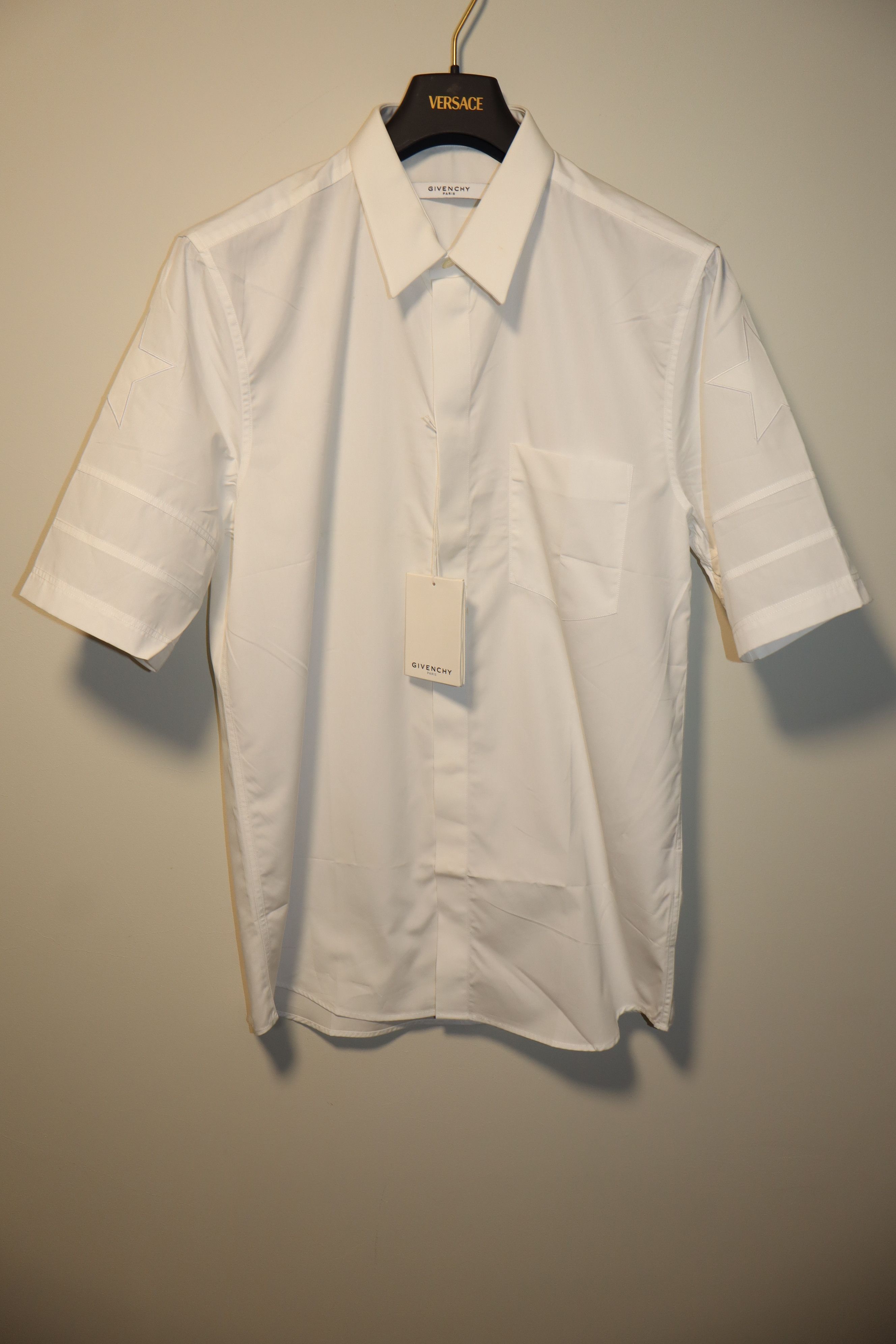Givenchy Embroidered stars shirt Size US M / EU 48-50 / 2 - 1 Thumbnail