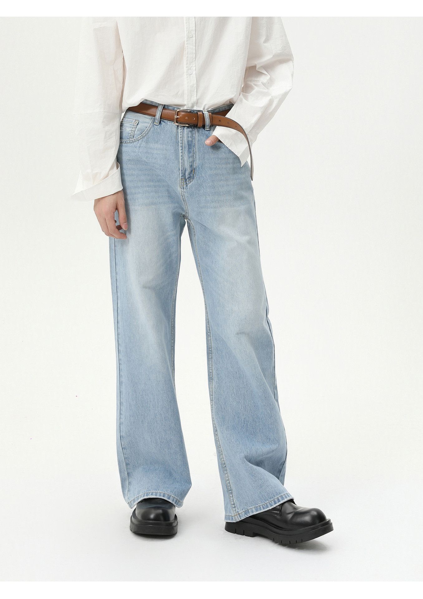 Japanese Brand Men's straight-leg casual classic washed light blue jeans Size US 32 / EU 48 - 4 Thumbnail