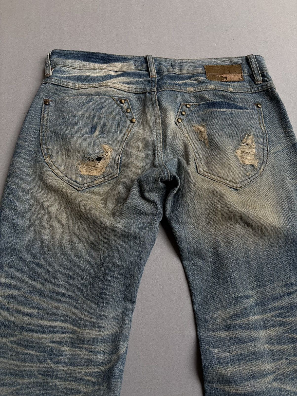 Japanese Brand Lolita phyton distressed jeans Size US 33 - 6 Thumbnail