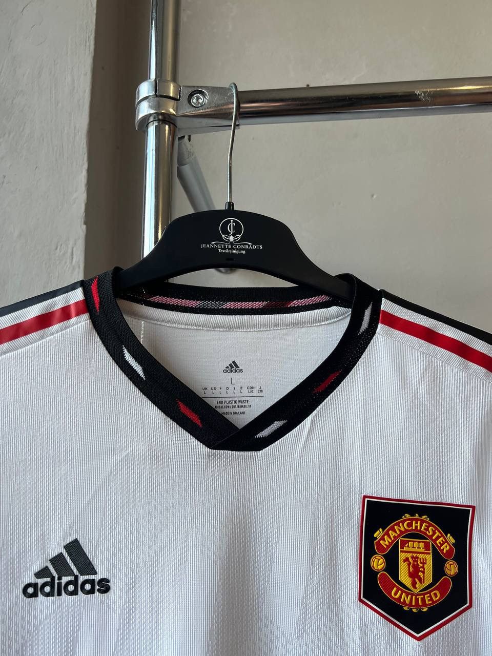 Adidas 2022/23 MANCHESTER UNITED AWAY SOCCER JERSEY FOOTBALL SHIRT Size US L / EU 52-54 / 3 - 5 Thumbnail