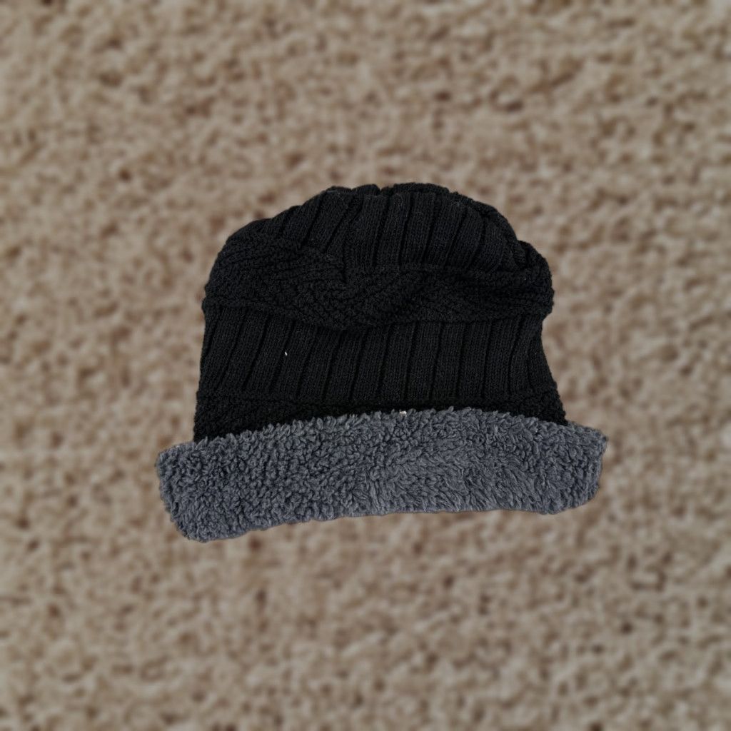 Vintage VINTAGE Beanie Toque Adult One Size Black Gray Knit Shell Polyester Fleece Lined Warm Size ONE SIZE - 1 Thumbnail