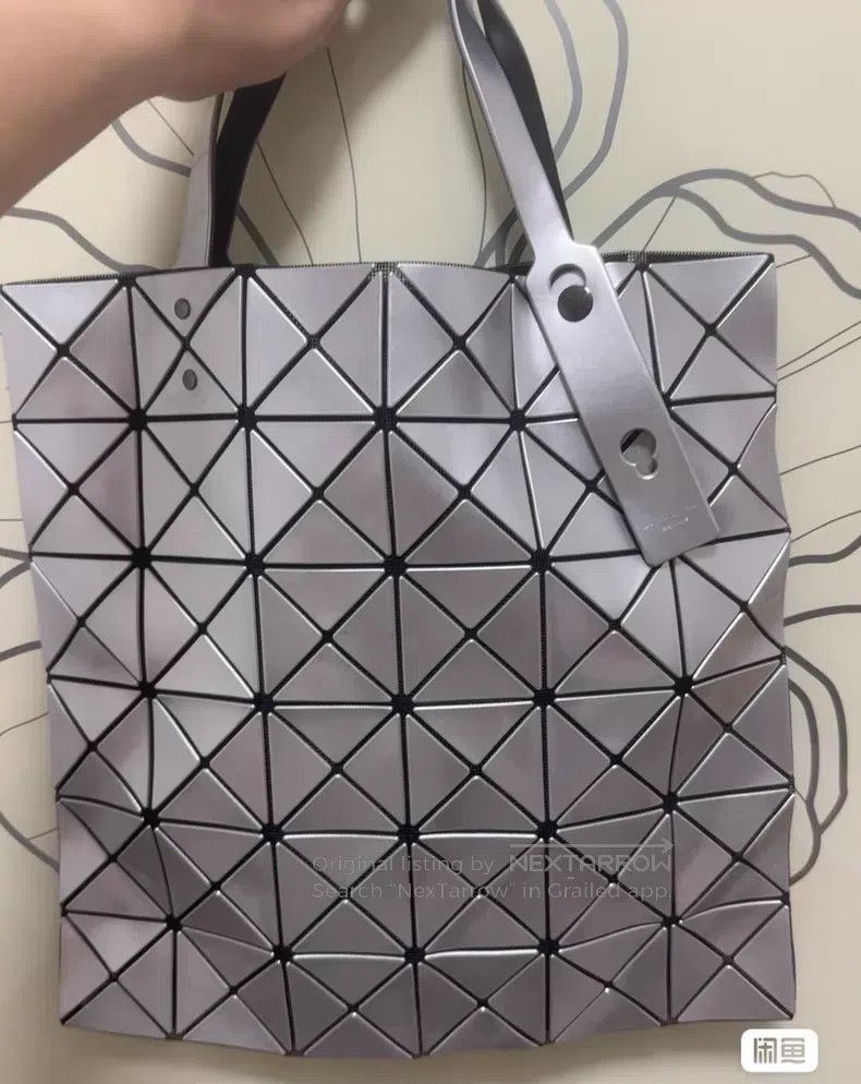 Issey Miyake Issey Miyake Silver Six-Grid Bag Size ONE SIZE - 2 Thumbnail
