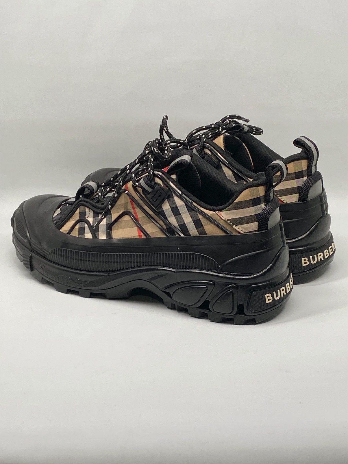 Burberry Burberry Arthur Vintage Check Sneakers size 40/us size 7 Size US 7 / EU 40 - 6 Thumbnail