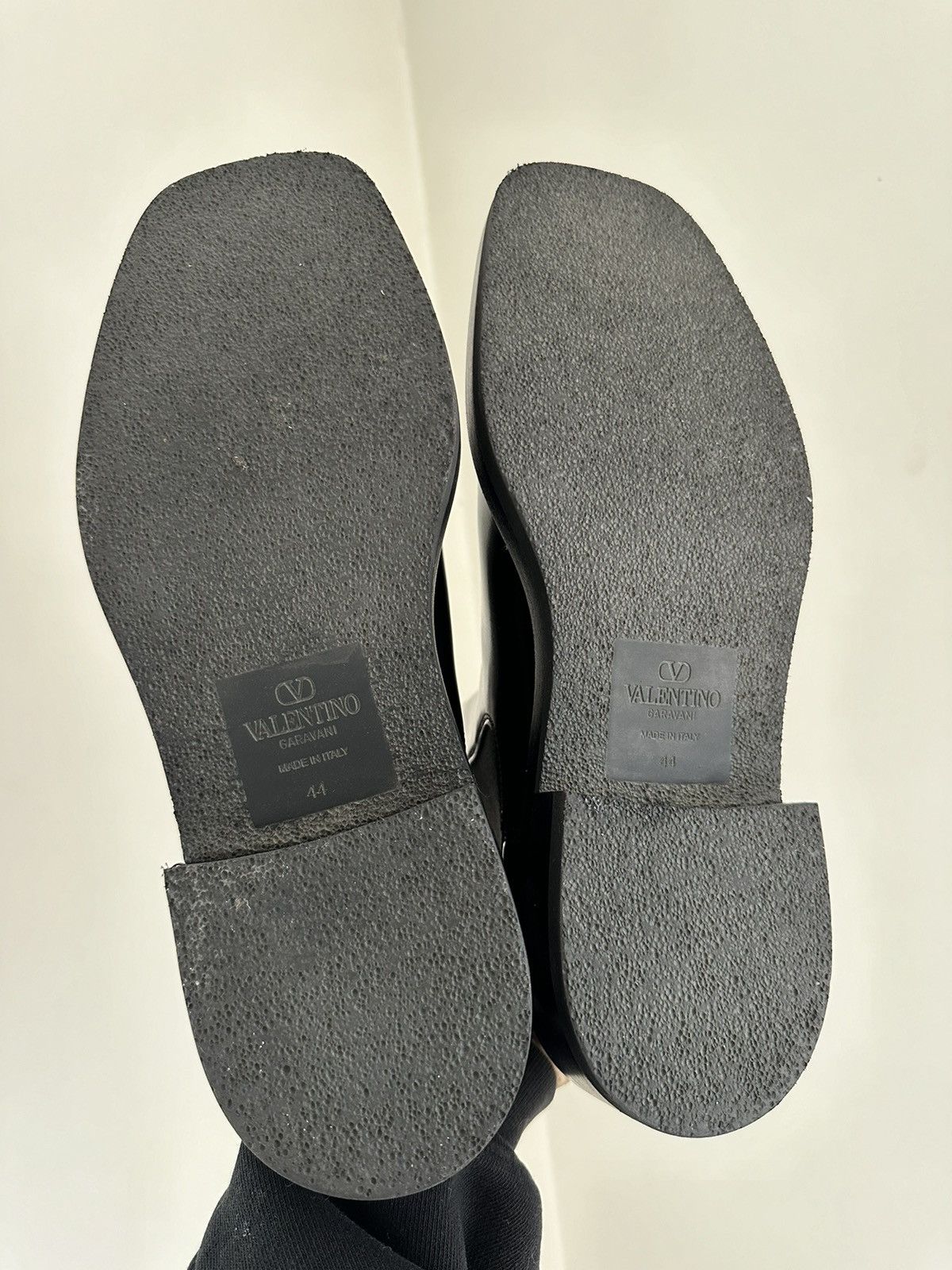 Valentino Valentino RockStud Chelsea Boots Size US 11 / EU 44 - 9 Thumbnail