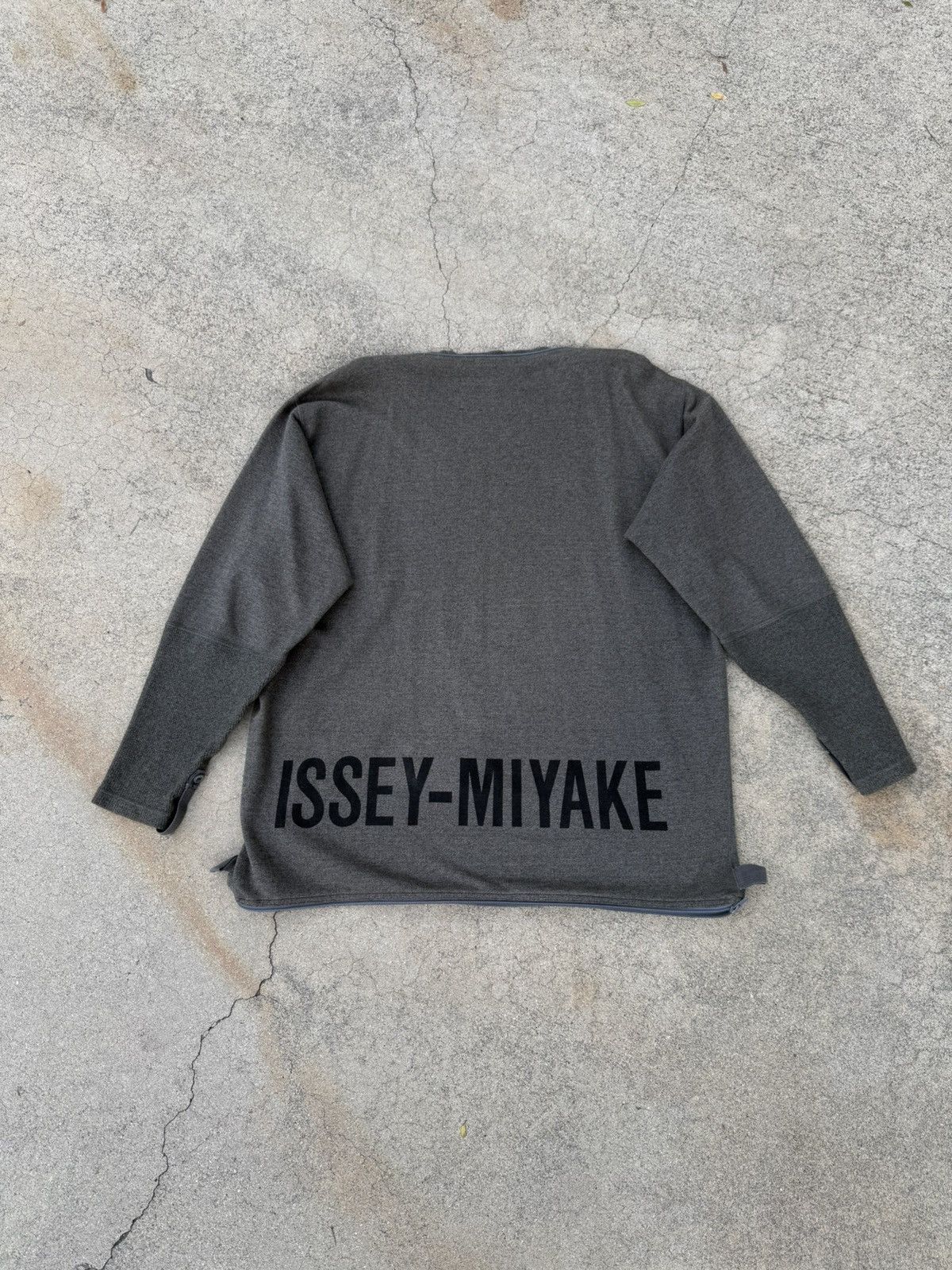 Issey Miyake Issey Miyake Sweaterbag Size US M / EU 48-50 / 2 - 1 Thumbnail