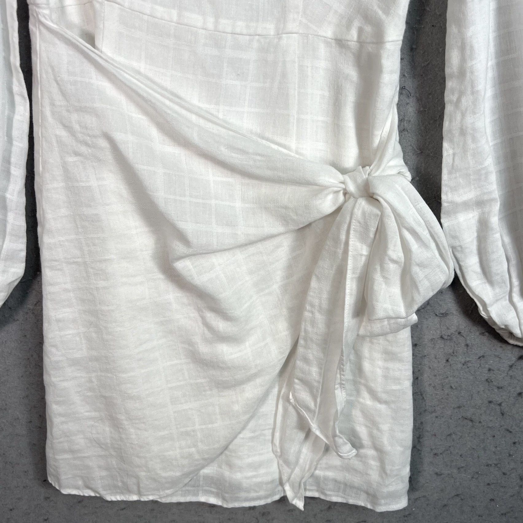 Vintage Lovers + Friends Dress Womens XS White One Shoulder Long Sleeve Tie Closure Mini Fashion Designer Party Cocktail Wedding Formal Size XS / US 0-2 / IT 36-38 - 5 Thumbnail