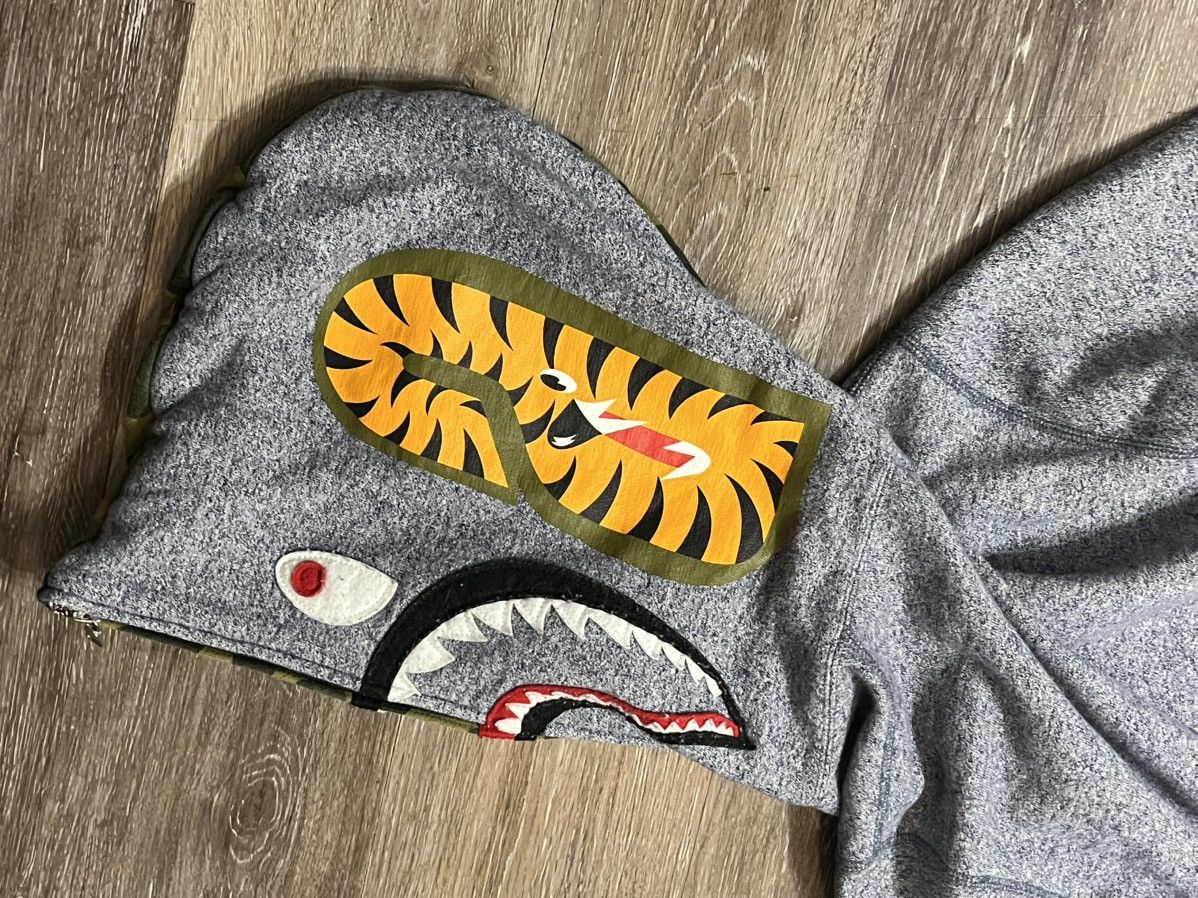 Bape BAPE 1st Camo Shark Zip Up Spellout Logo On Back Size US M / EU 48-50 / 2 - 8 Thumbnail