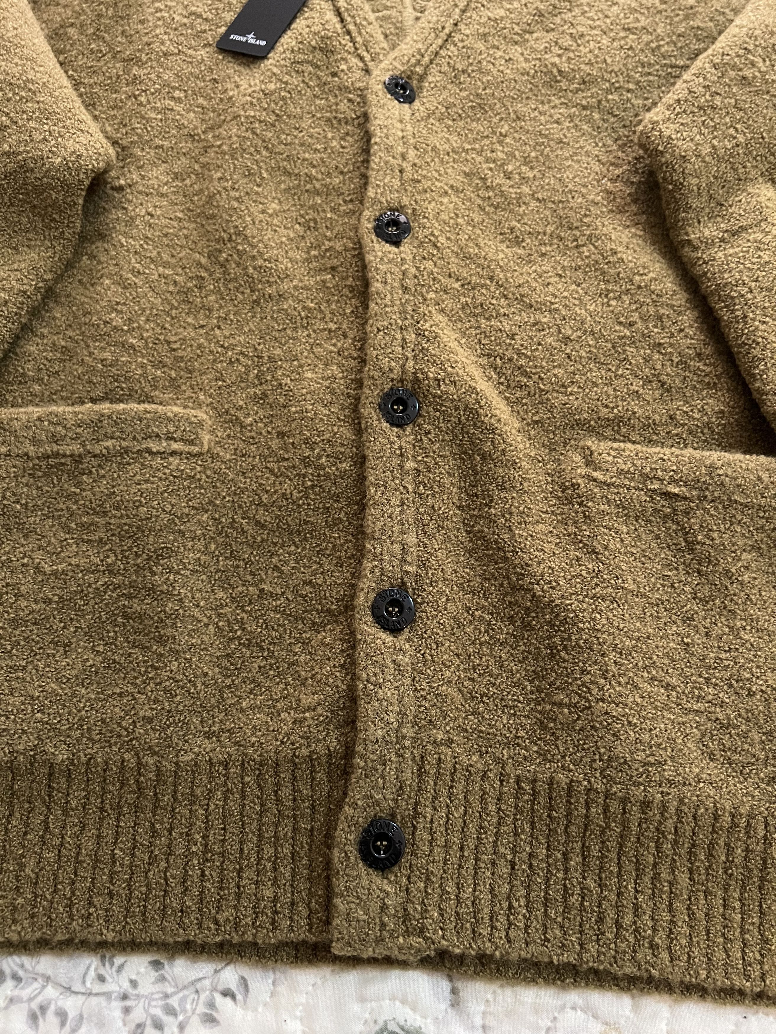 Stone Island × Supreme Supreme Stone Island Bouclé Cardigan olive M Size US M / EU 48-50 / 2 - 14 Thumbnail