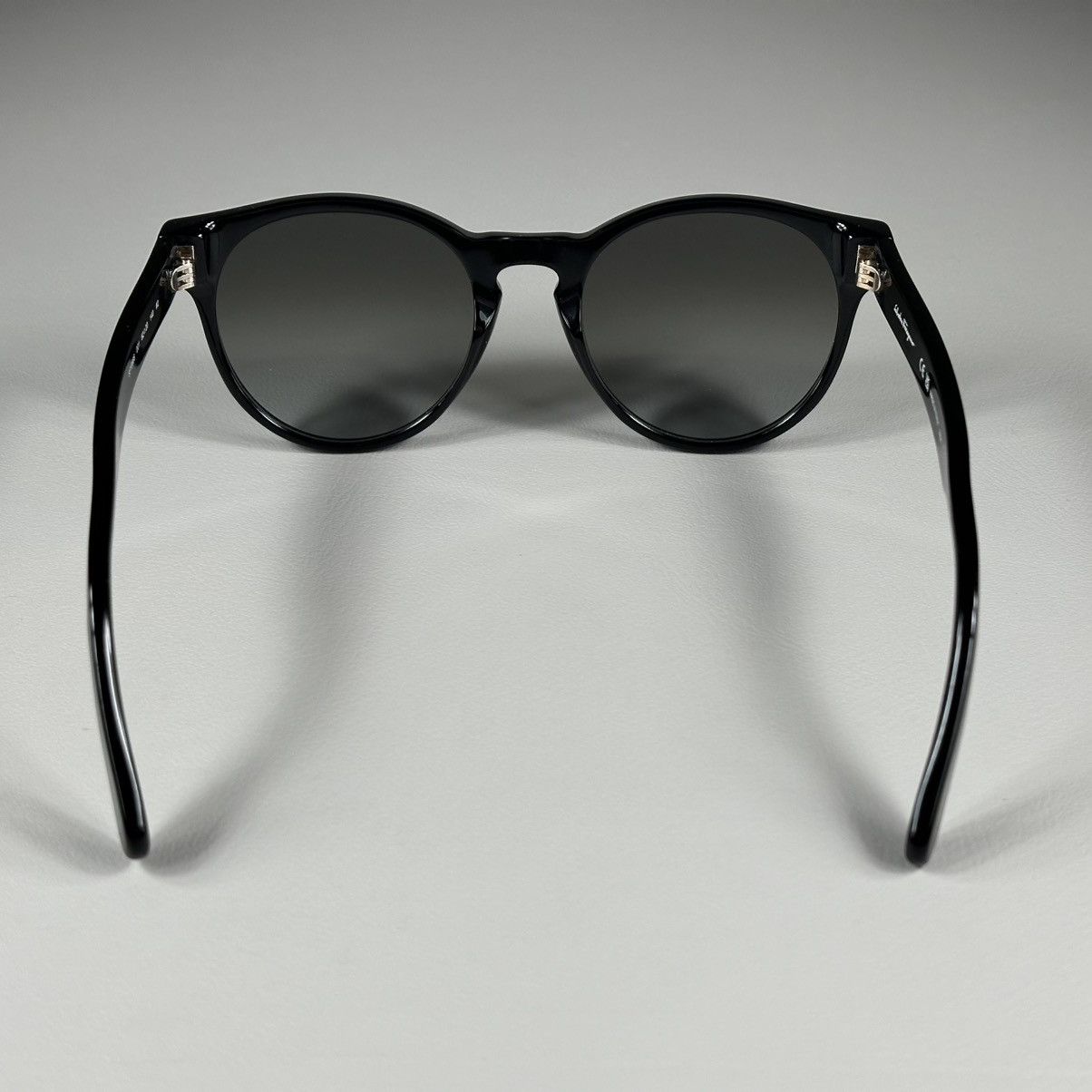 Salvatore Ferragamo Salvatore Ferragamo SF1068S Grey Gradient Round Sunglasses Size ONE SIZE - 4 Thumbnail