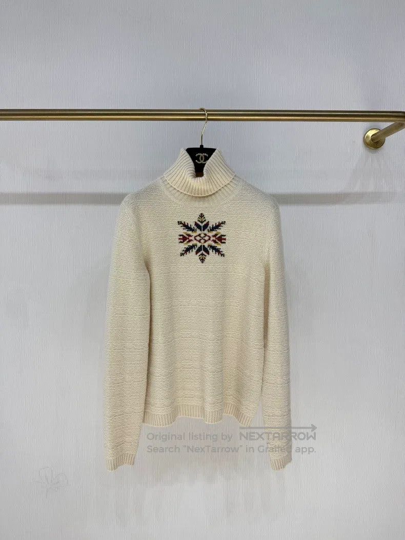 Loro Piana Loro Piana Baby Cashmere Snowflake High-Neck Sweater Size XS / US 0-2 / IT 36-38 - 1 Thumbnail