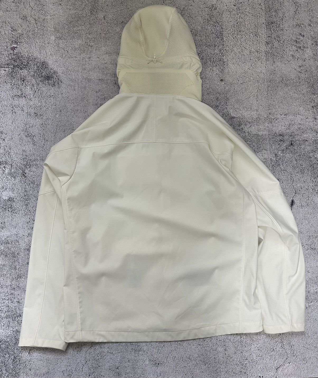 C.P. Company C.P. Company Metropolis Hooded Jacket Men's White Size US L / EU 52-54 / 3 - 22 Thumbnail
