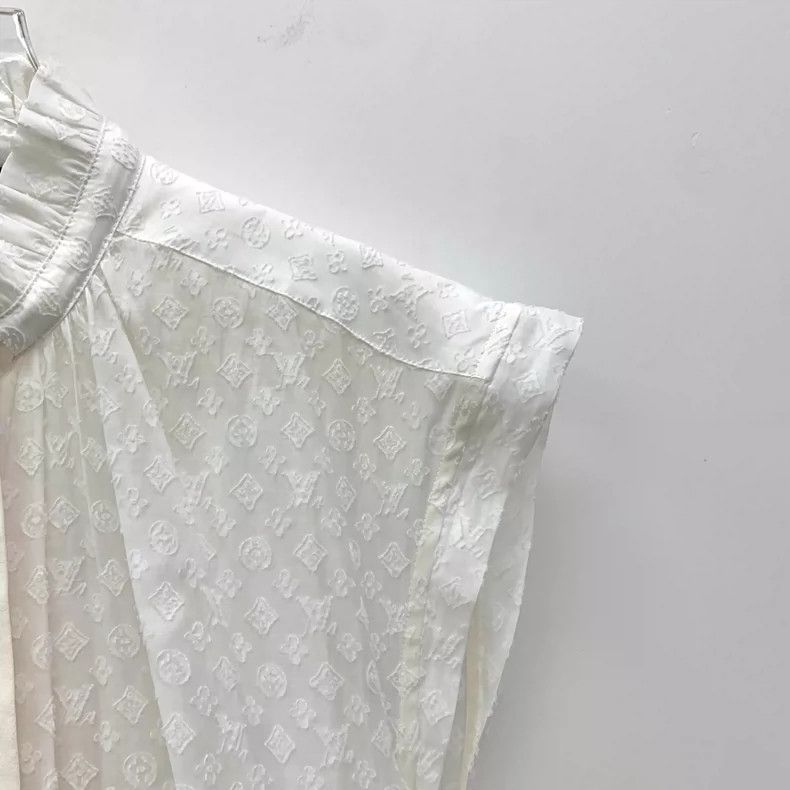 Louis Vuitton Louis Vuitton White logo embossed mulberry silk sleeveless Size XS / US 0-2 / IT 36-38 - 3 Thumbnail