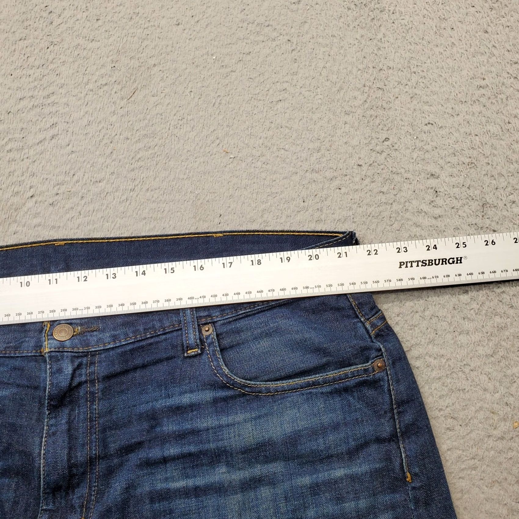 Levi's Levi's 569 Wide Leg Jeans Mens 38/30 Blue Denim Solid High Waist Red Tab Jeans Mens Size US 38 / EU 54 - 5 Thumbnail