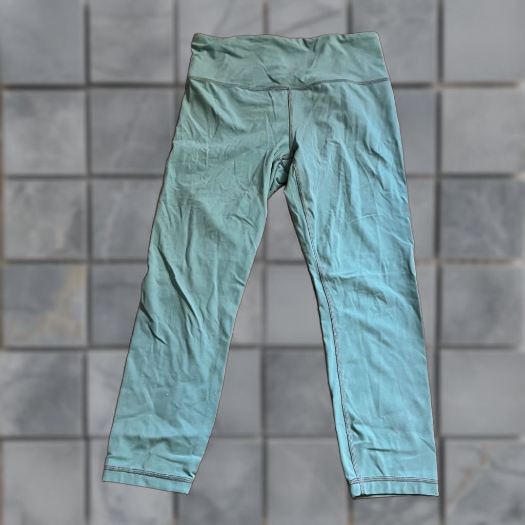 Athleta Athleta Leggings Womens Medium Green Ulta High Rise Elation 7/8 Tight Size 32" / US 10 / IT 46 - 1 Thumbnail