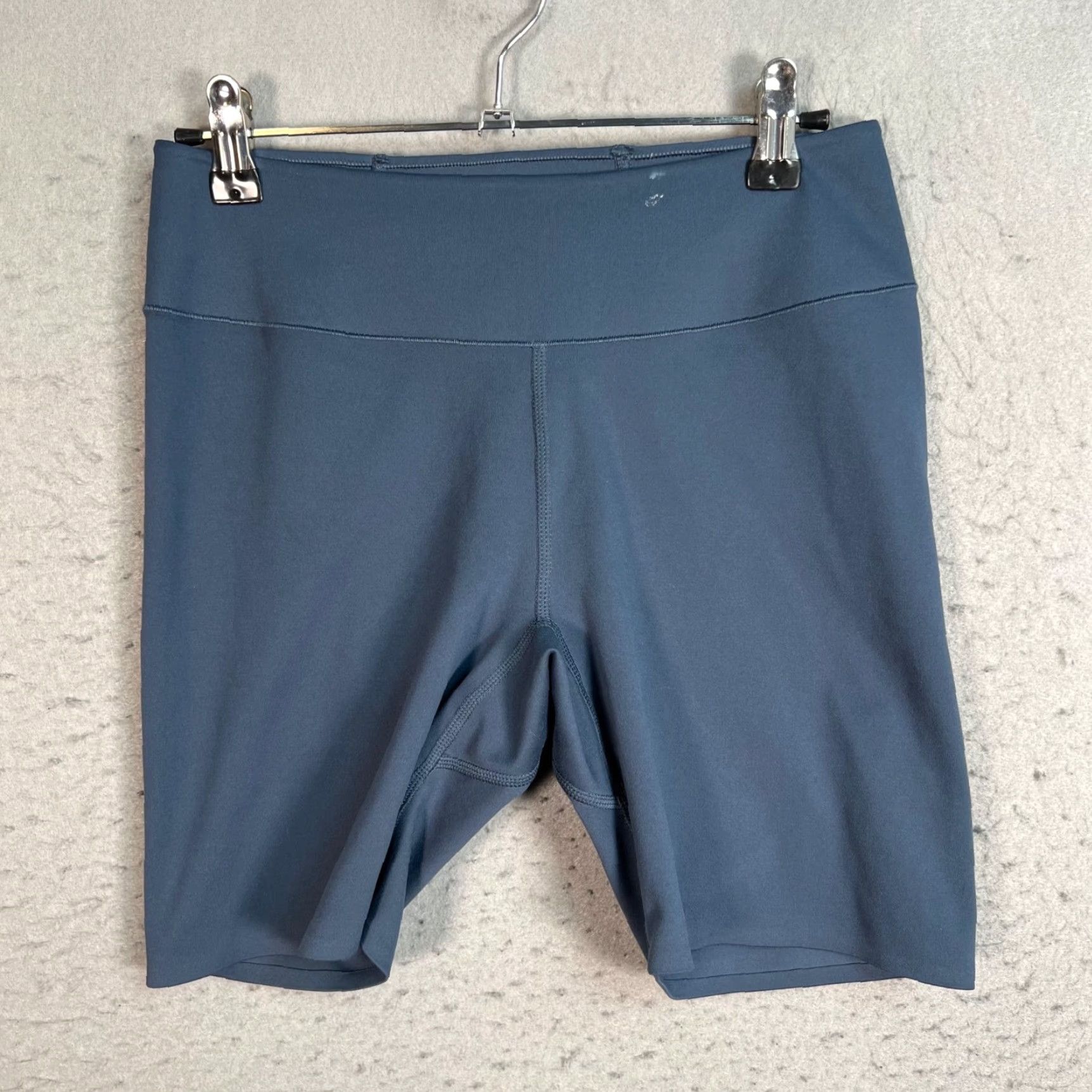 Uniqlo VINTAGE Uniqlo Womens Small Airism Biker Shorts Athletic Blue Shirt? Size 28" / US 6 / IT 42 - 2 Thumbnail