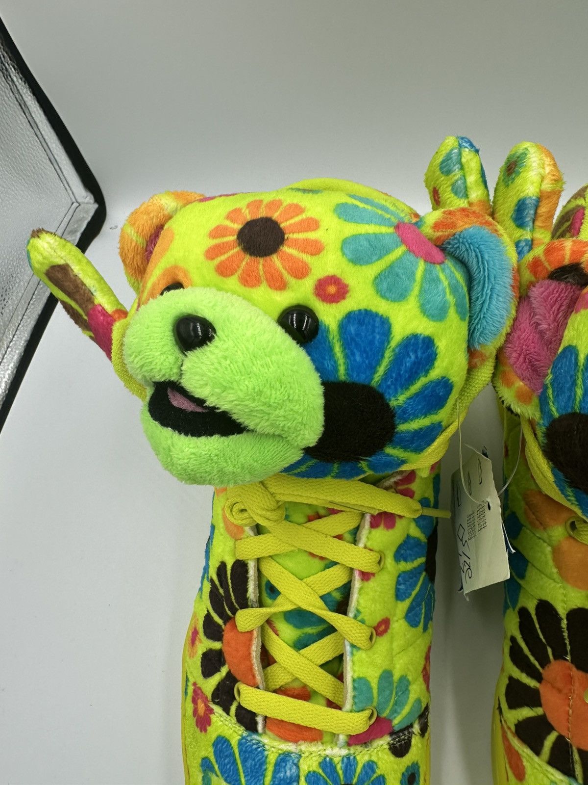Adidas × Jeremy Scott Adidas x Jeremy Scott Flower Bears Size US 13 / EU 46 - 10 Thumbnail