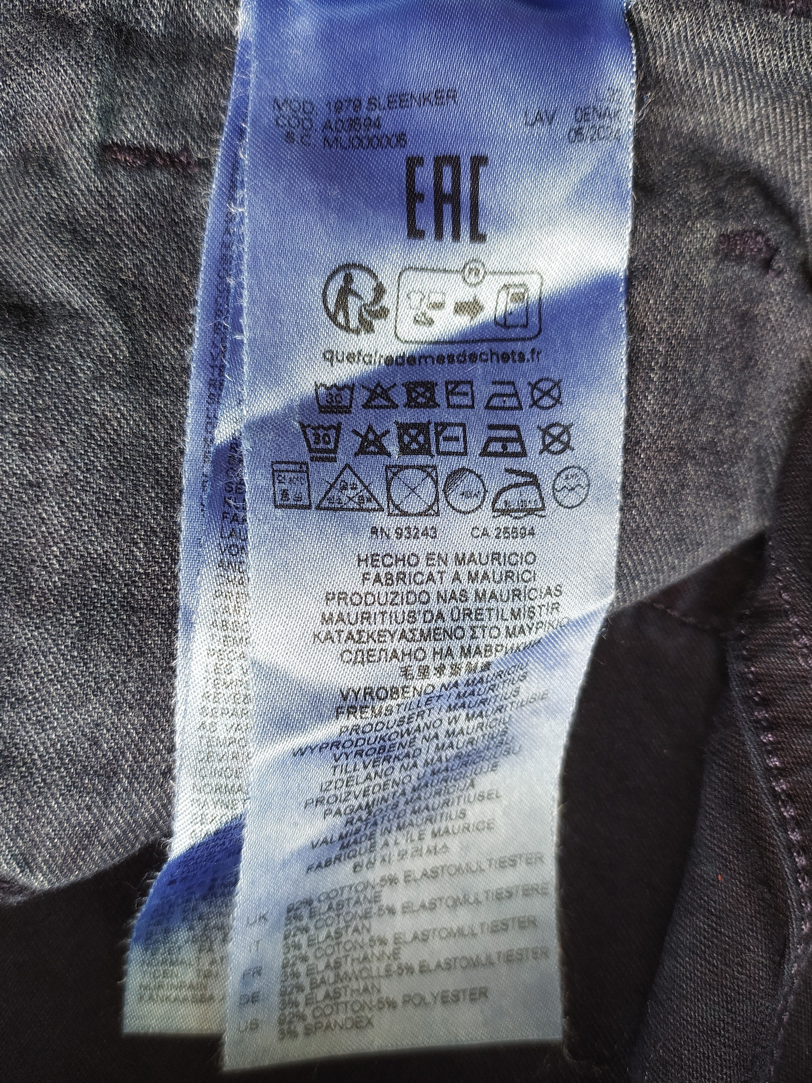 Diesel Diesel 1979 SLEENKER Men's Jeans Free Shipping T/9718 Size US 28 / EU 44 - 6 Thumbnail