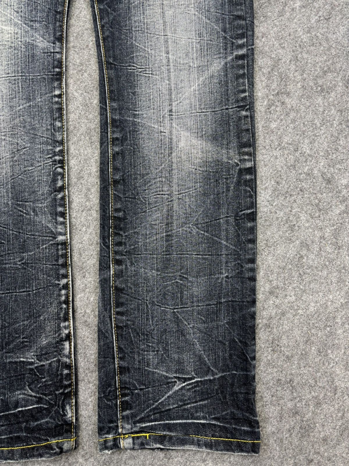 Japanese Brand Blow By Blue Crazy Fades Distressed Mild Denim F815 Size US 33 - 7 Thumbnail