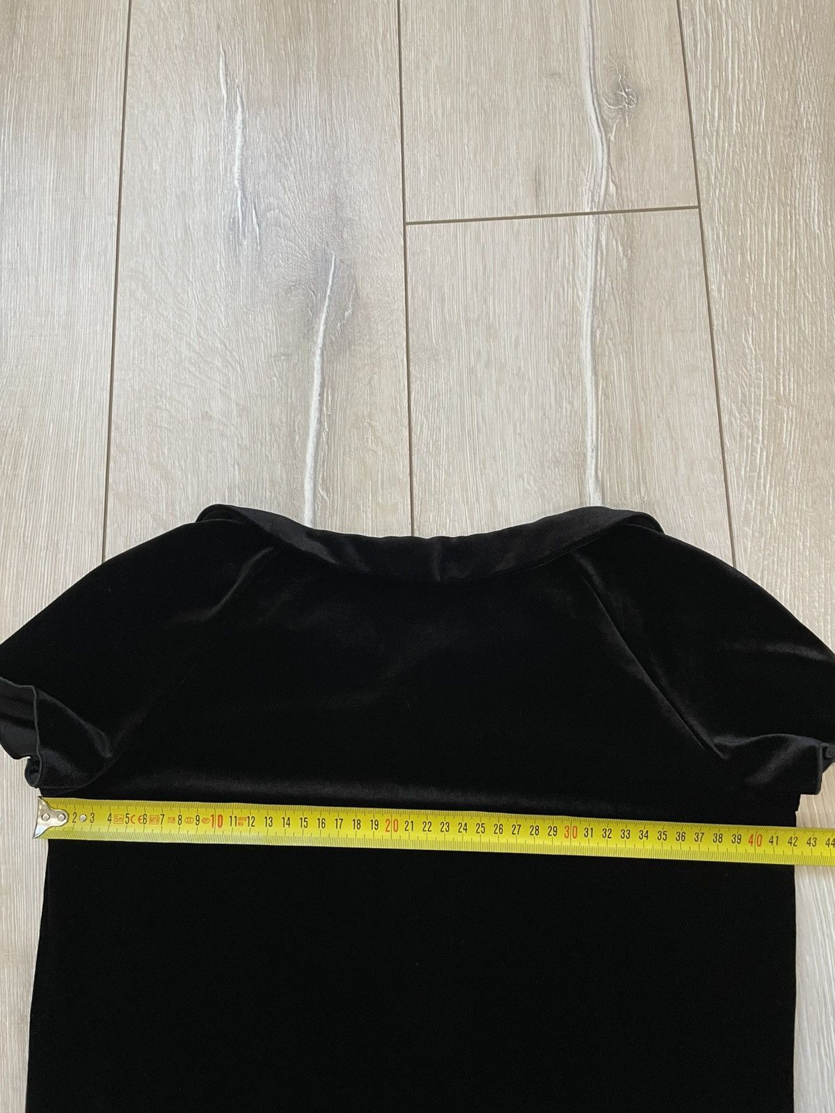 Armani Collezioni Armani Collezioni Women's Black Velvet Velour T Shirt Size XS / US 0-2 / IT 36-38 - 5 Thumbnail
