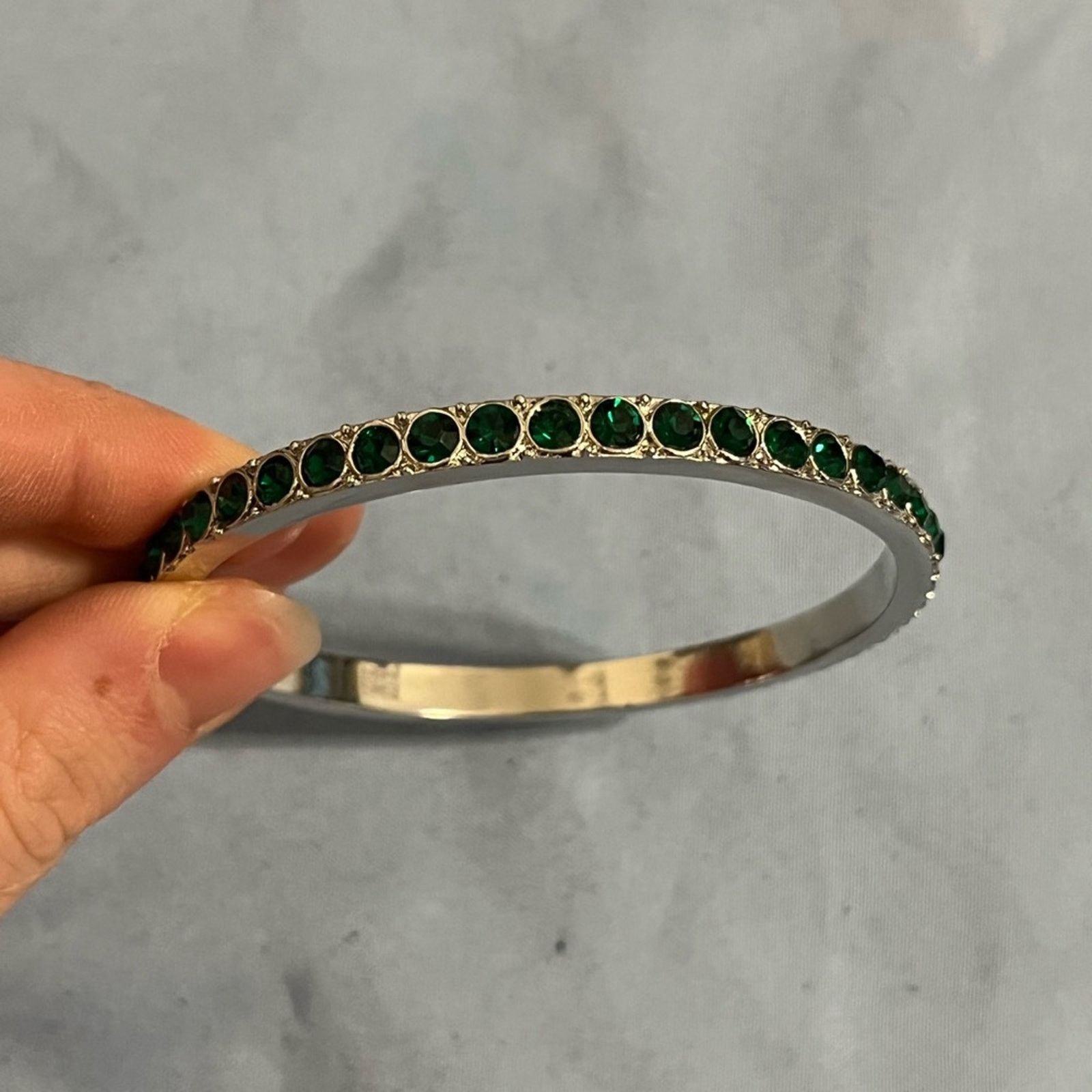 Other NWOT Crystal Emerald Bangle Bracelet Size ONE SIZE - 3 Thumbnail