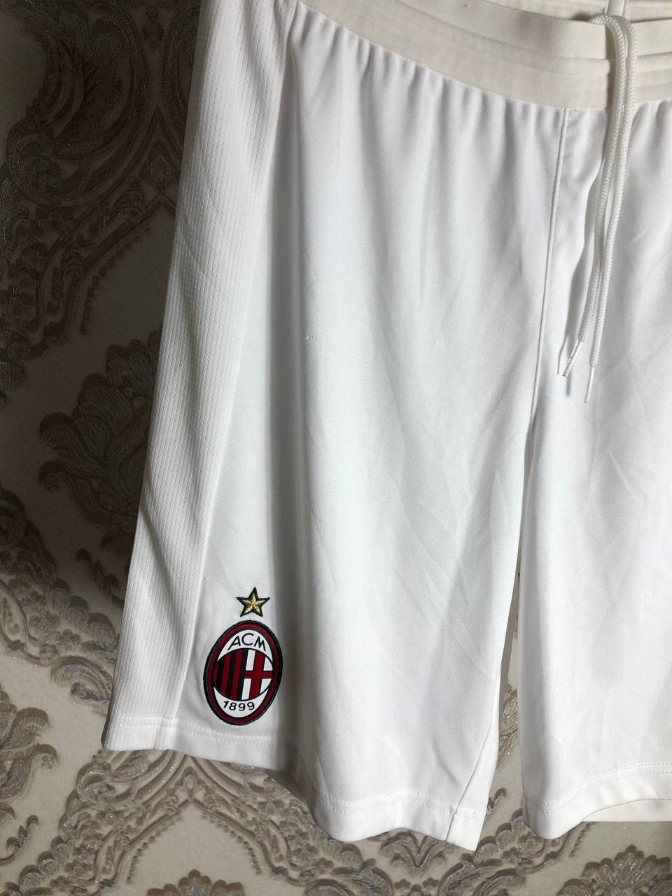 Adidas VINTAGE ADIDAS FC AC MILAN ITALY SOCCER JERSEY RETRO Y2K 90s Size US S / EU 44-46 / 1 - 3 Thumbnail