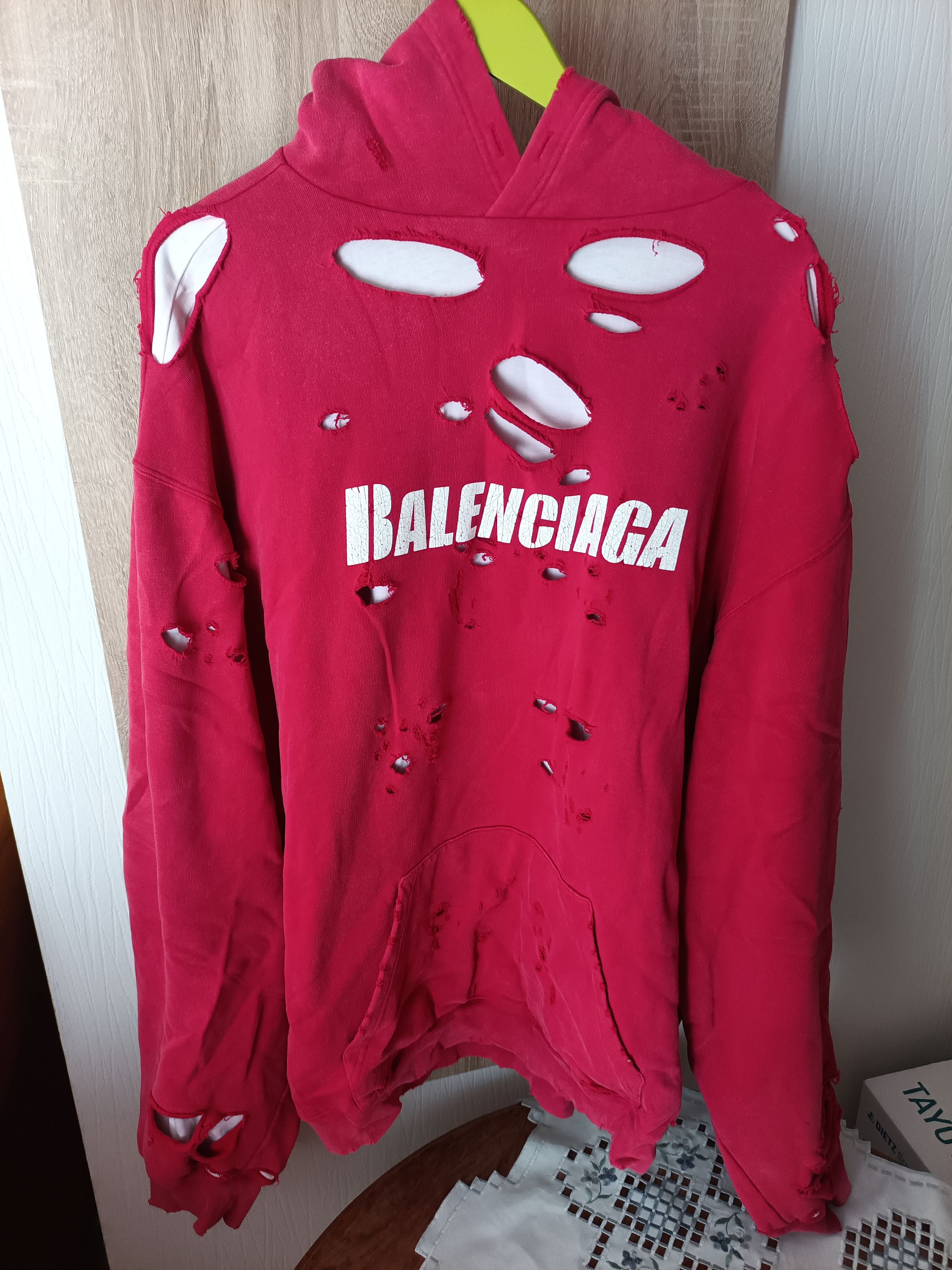 Balenciaga Balenciaga destroyed hoodie raspberry Size US S / EU 44-46 / 1 - 1 Thumbnail