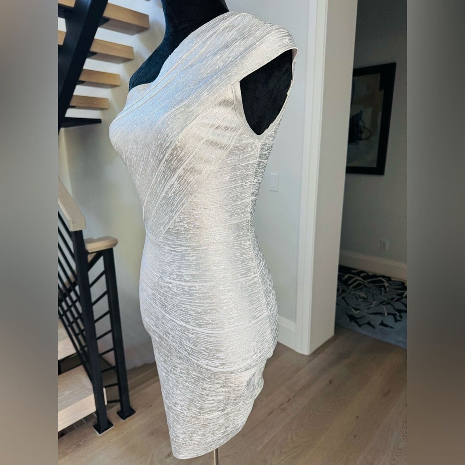 Other Glamorous One-Shoulder Silver Dress size XS Size XS / US 0-2 / IT 36-38 - 5 Thumbnail