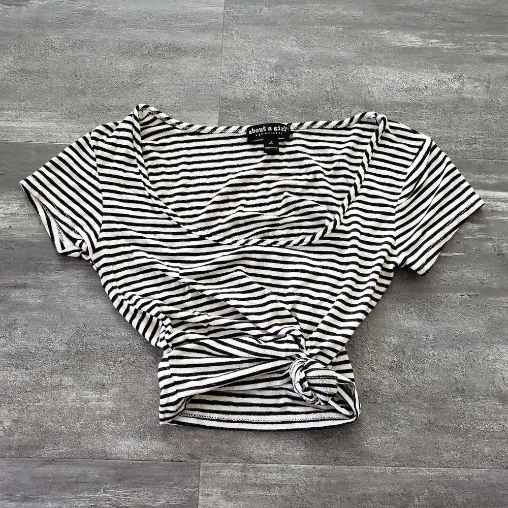 Designer Black White Striped AAG Cropped Short Sleeve Size XS / US 0-2 / IT 36-38 - 1 Thumbnail