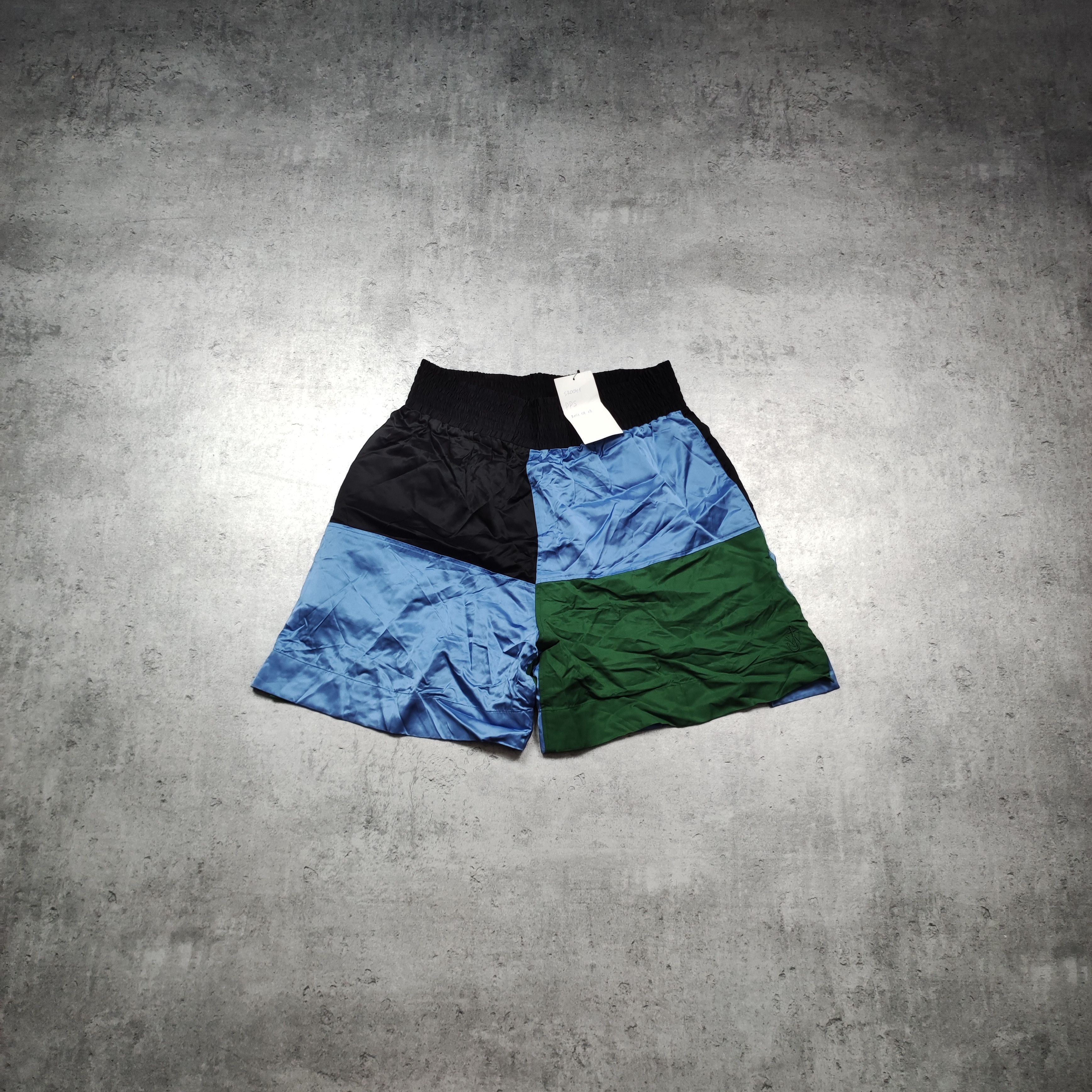 JW Anderson 1/1 JW Anderson Runway PPS 18/08/21 Sample Shorts Size 27" / US 4 / IT 40 - 1 Thumbnail