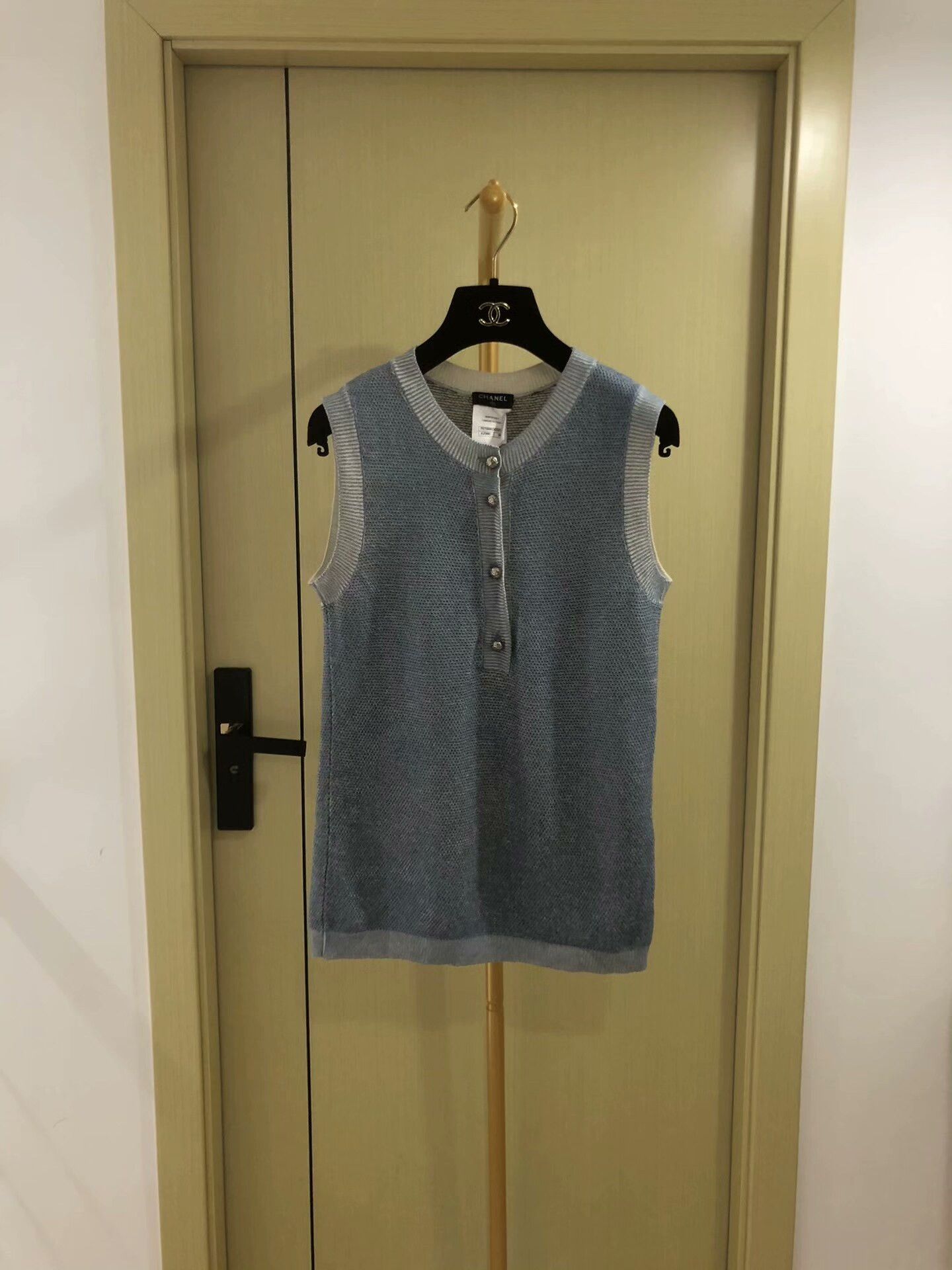 Chanel Chanel Cashmere Pearl Button Top Size S / US 4 / IT 40 - 1 Thumbnail