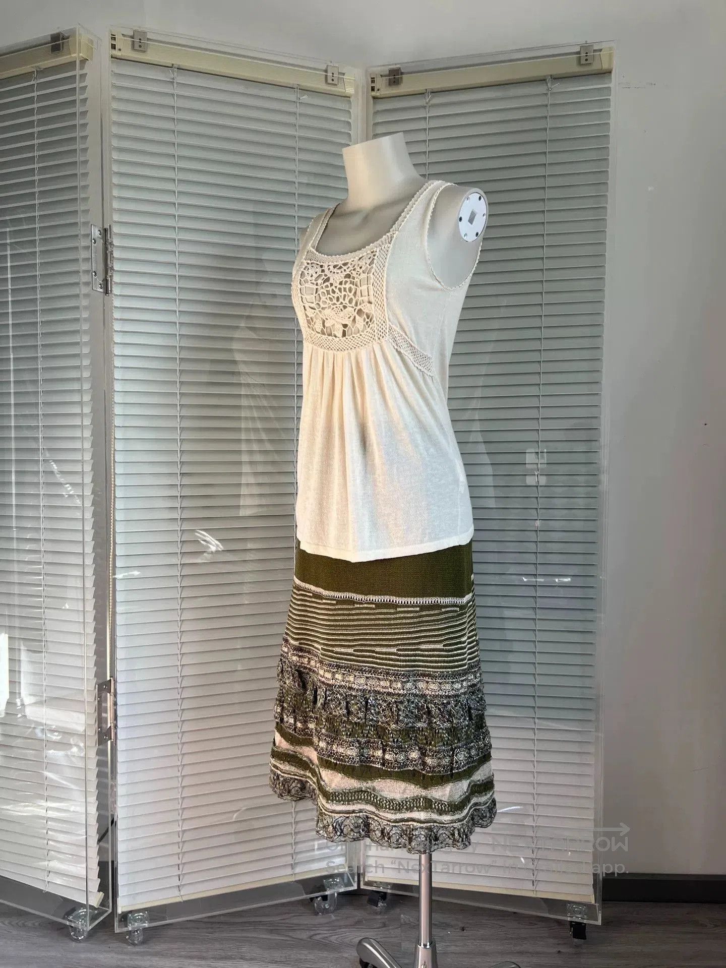 Other Vivienne Tam Knit Hollow-Out Vest. Size M / US 6-8 / IT 42-44 - 2 Thumbnail