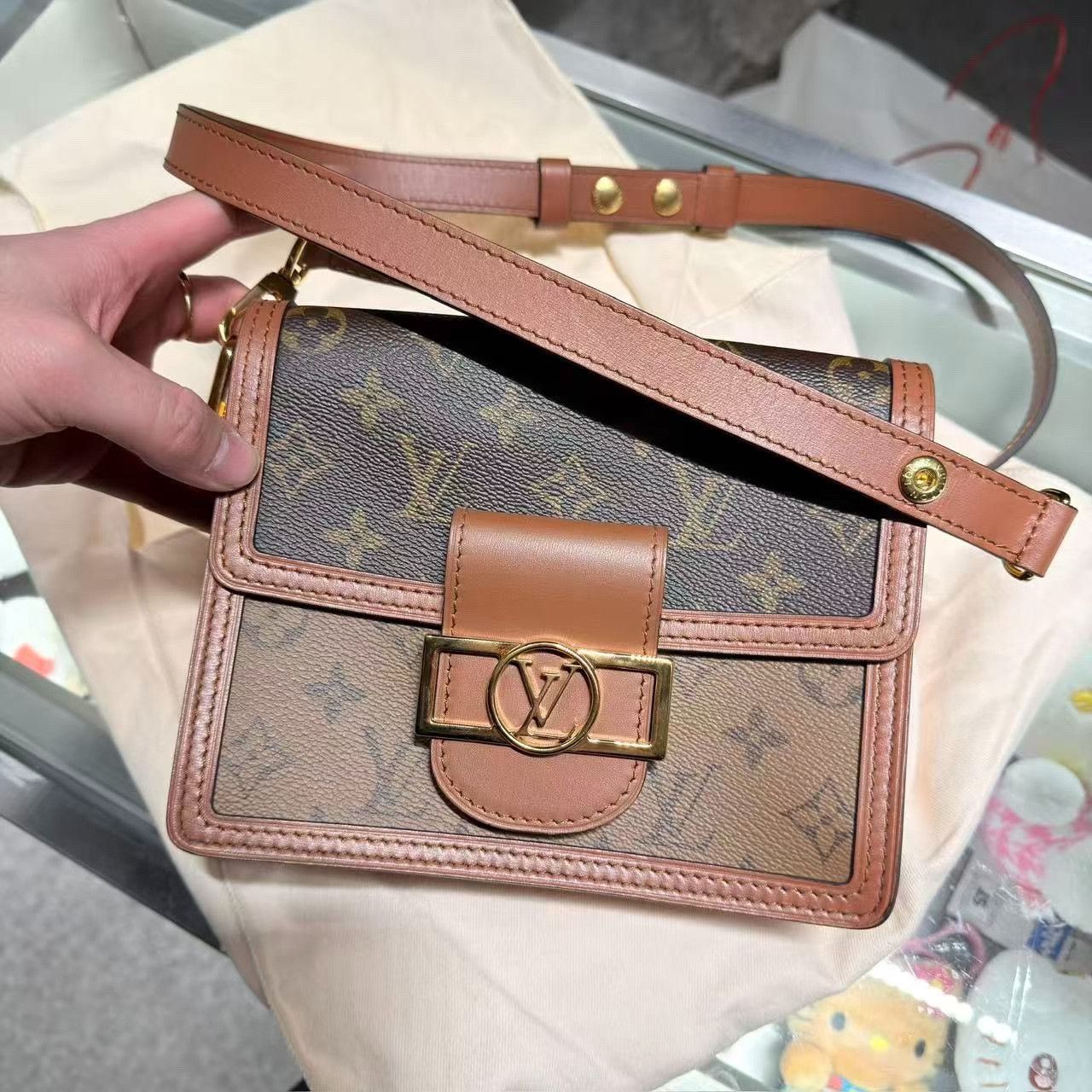 Louis Vuitton Louis Vuitton Brown Shoulder Bag XL Women Size ONE SIZE - 1 Thumbnail