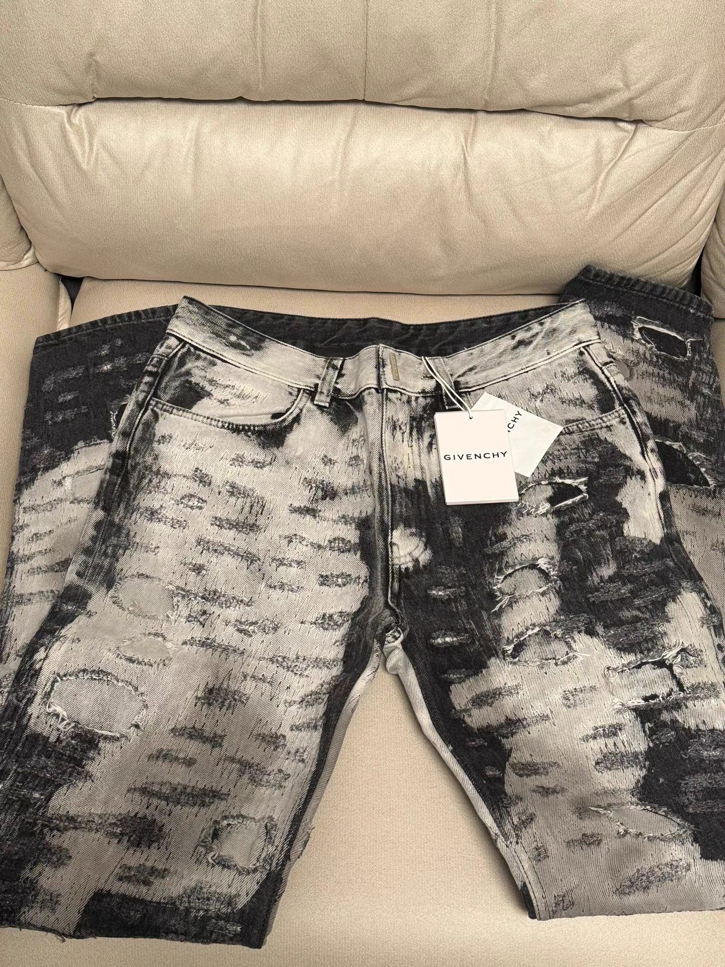 Givenchy Givenchy Cow Print Boro Distressed Destroyed Jeans K6 Size US 30 / EU 46 - 5 Thumbnail