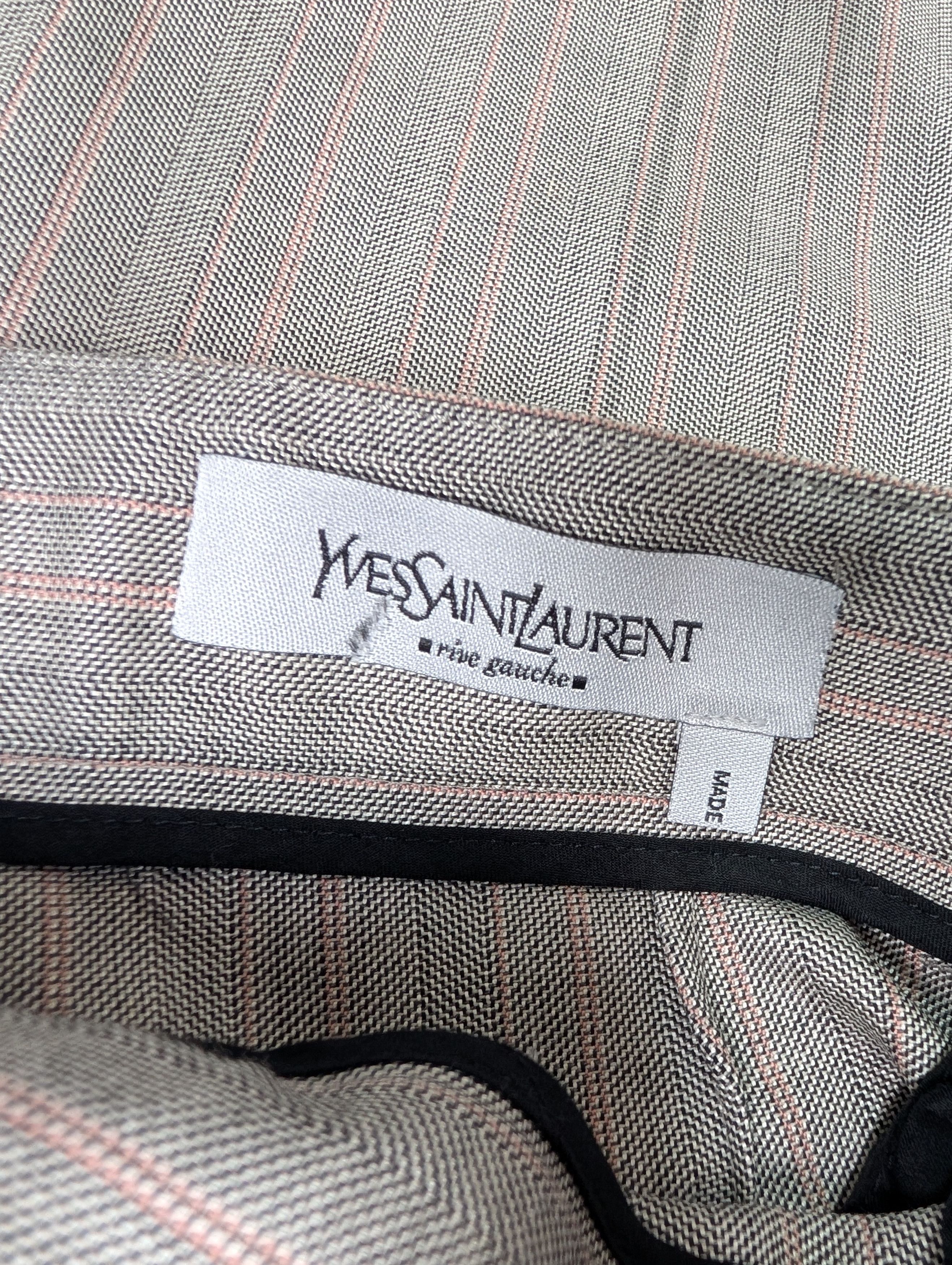 Yves Saint Laurent Yves Saint Laurent Grey Shorts With Cuffed Ends Size 25" / US 0 / IT 36 - 3 Thumbnail