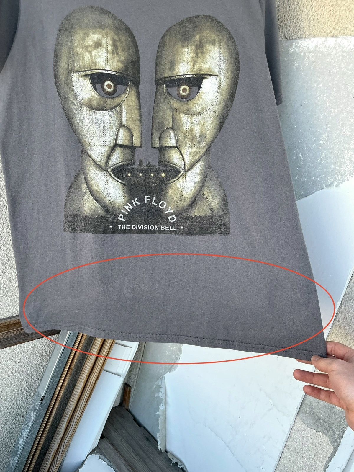 Band Tees Vintage Pink Floyd The Division Bell Tour Rock Band T-Shirt Size US XL / EU 56 / 4 - 7 Thumbnail